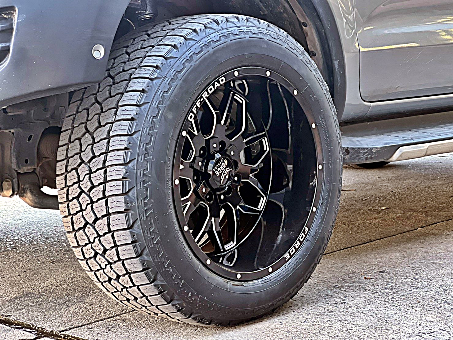 FORD EVEREST ทรงเมกา ล้อ FORCE ที่ STEP9