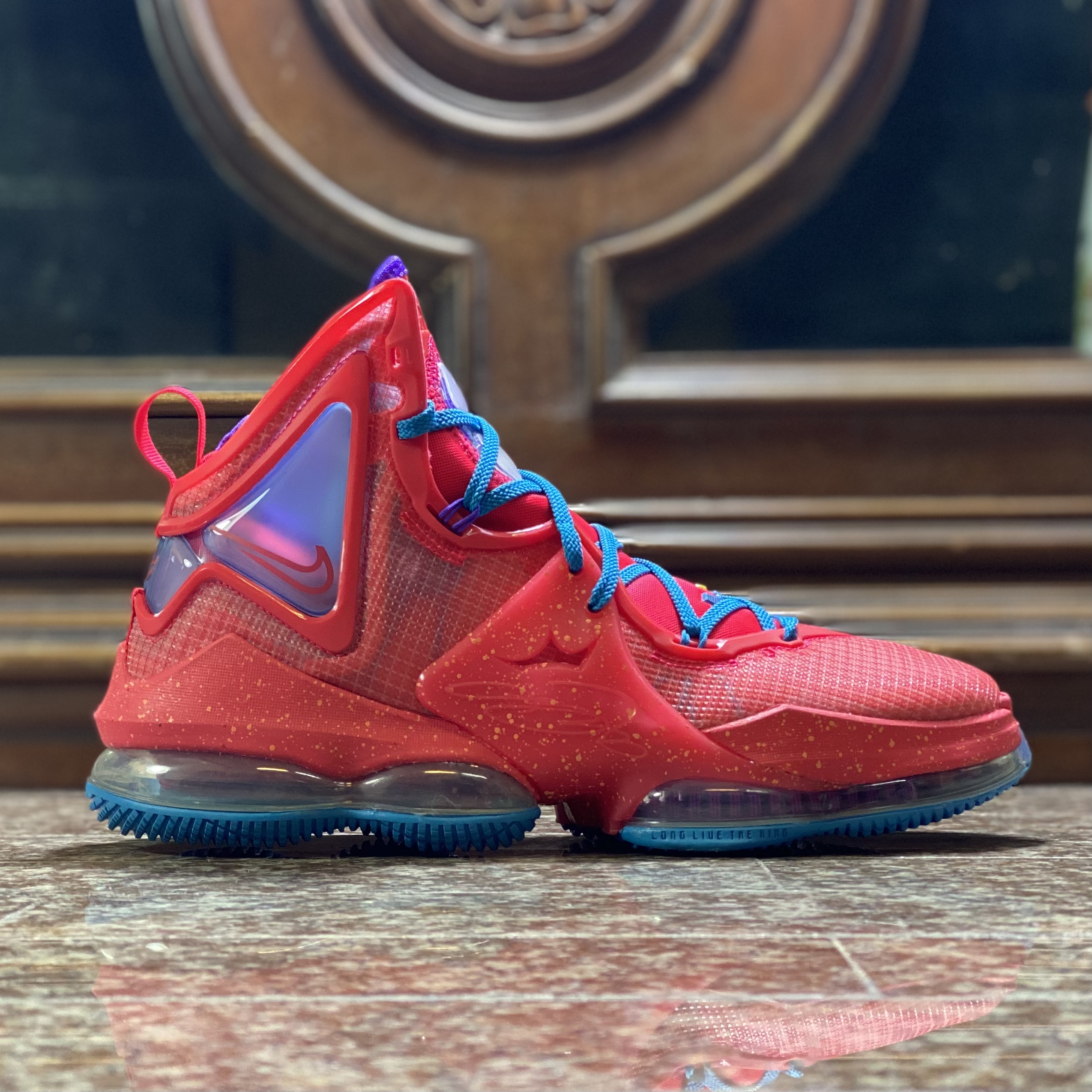 รองเท้าบาส Nike LeBron XIX ‘BRED’ (M9US)