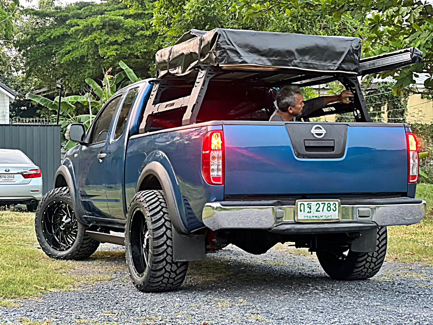 NISSAN_NAVARA_แปลงร่าง ทรงเมกา