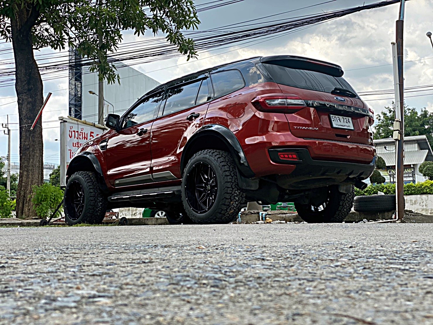 FORD EVEREST จัดทรงเมกาที่ STEP9