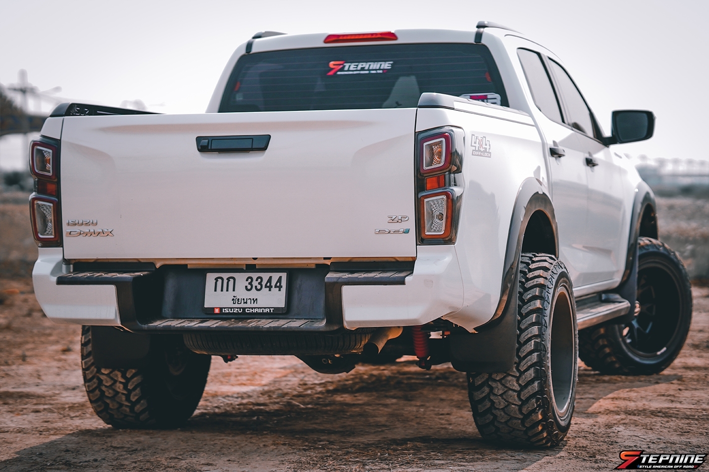 D-MAX ทรงเมกา โคตรหล่อ ที่ STEP9