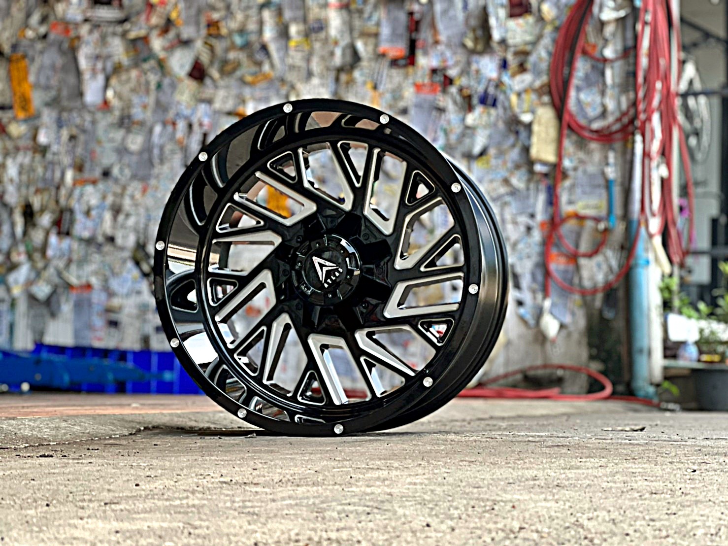 มาใหม่ ATLAS LP105 20X12.0 ET-44 6/139.7