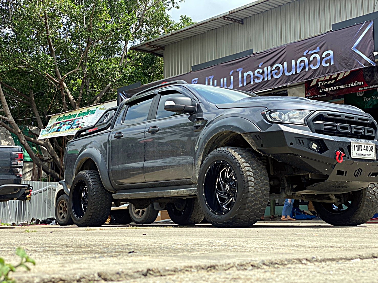 FORD จัดชุดใหม่ ทรงเมกาที่ STEP9