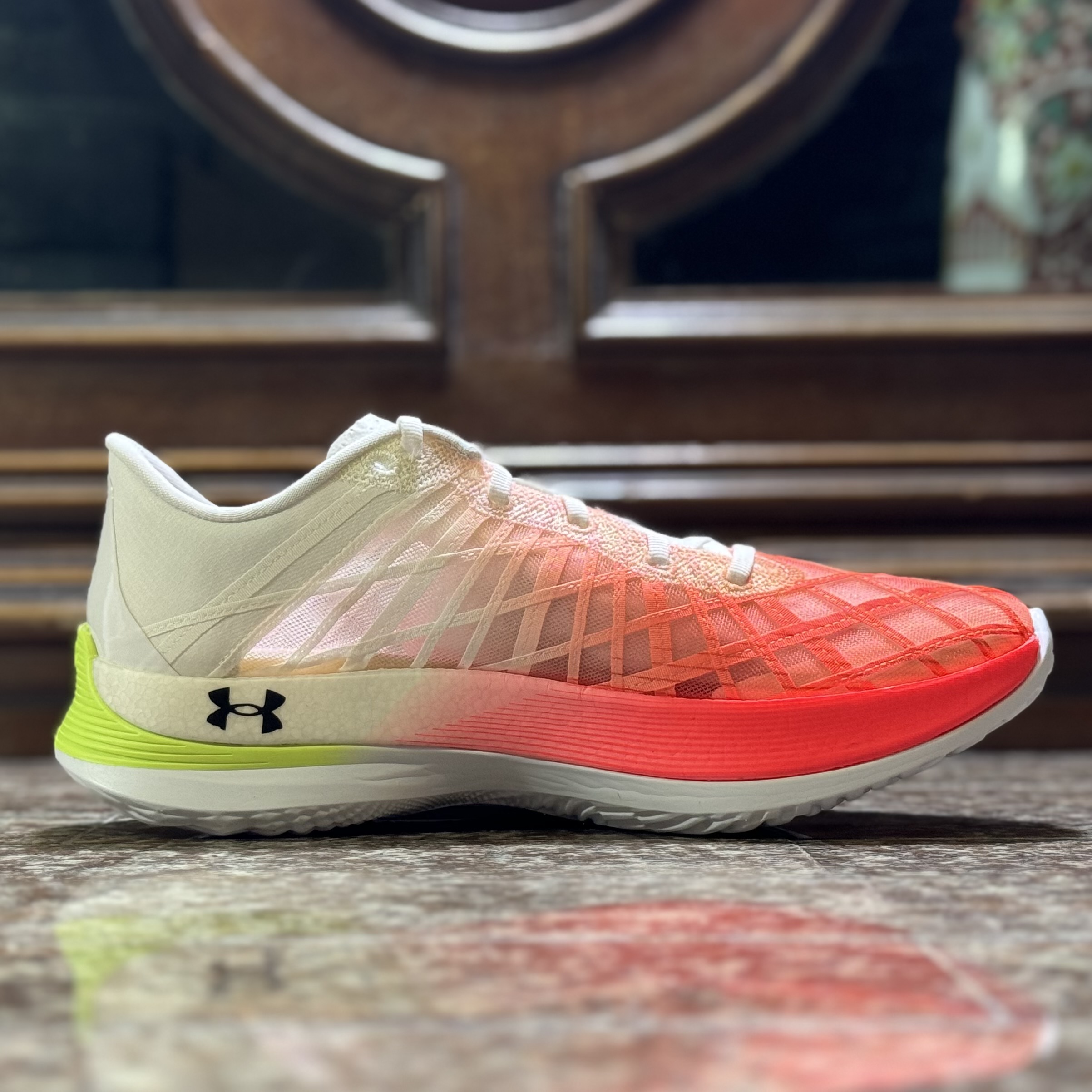 รองเท้าวิ่ง Under Armour Flow Velociti Elite (M8US)