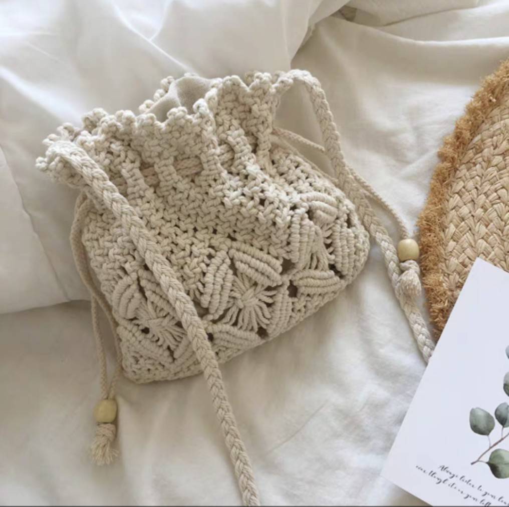 กระเป๋าถัก กระเป๋าสะพายข้าง กระเป๋ามินิมอล ไปคาเฟ่ 🍩