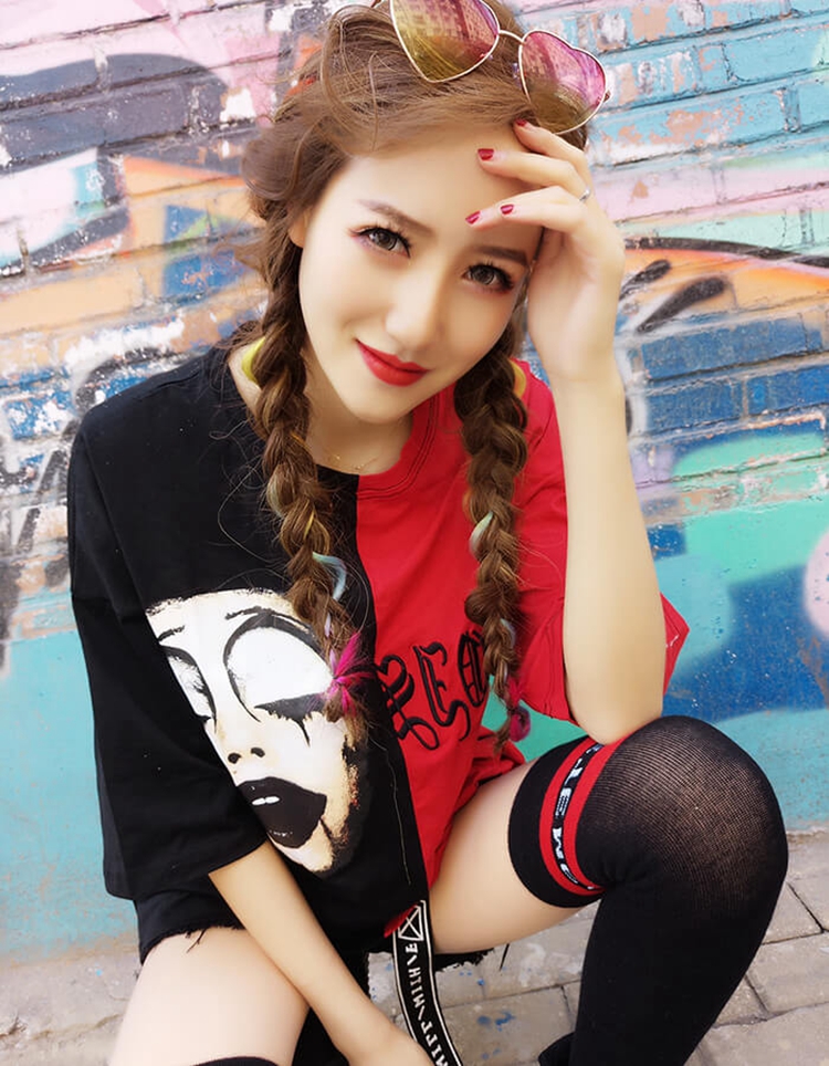 เสื้อยืดแขนสั้นคอกลม แนวเกาหลี ของคู่รัก (สีแดงสีดำต่อสู้) (สีแดงสีดำต่อสู้)