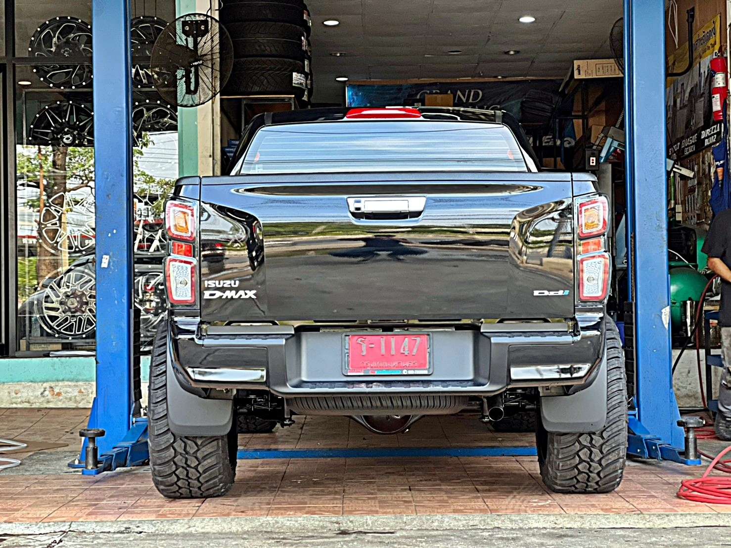 D-MAX 1.9 จัดทรงเมกา อย่างเทพ ที่ STEP9