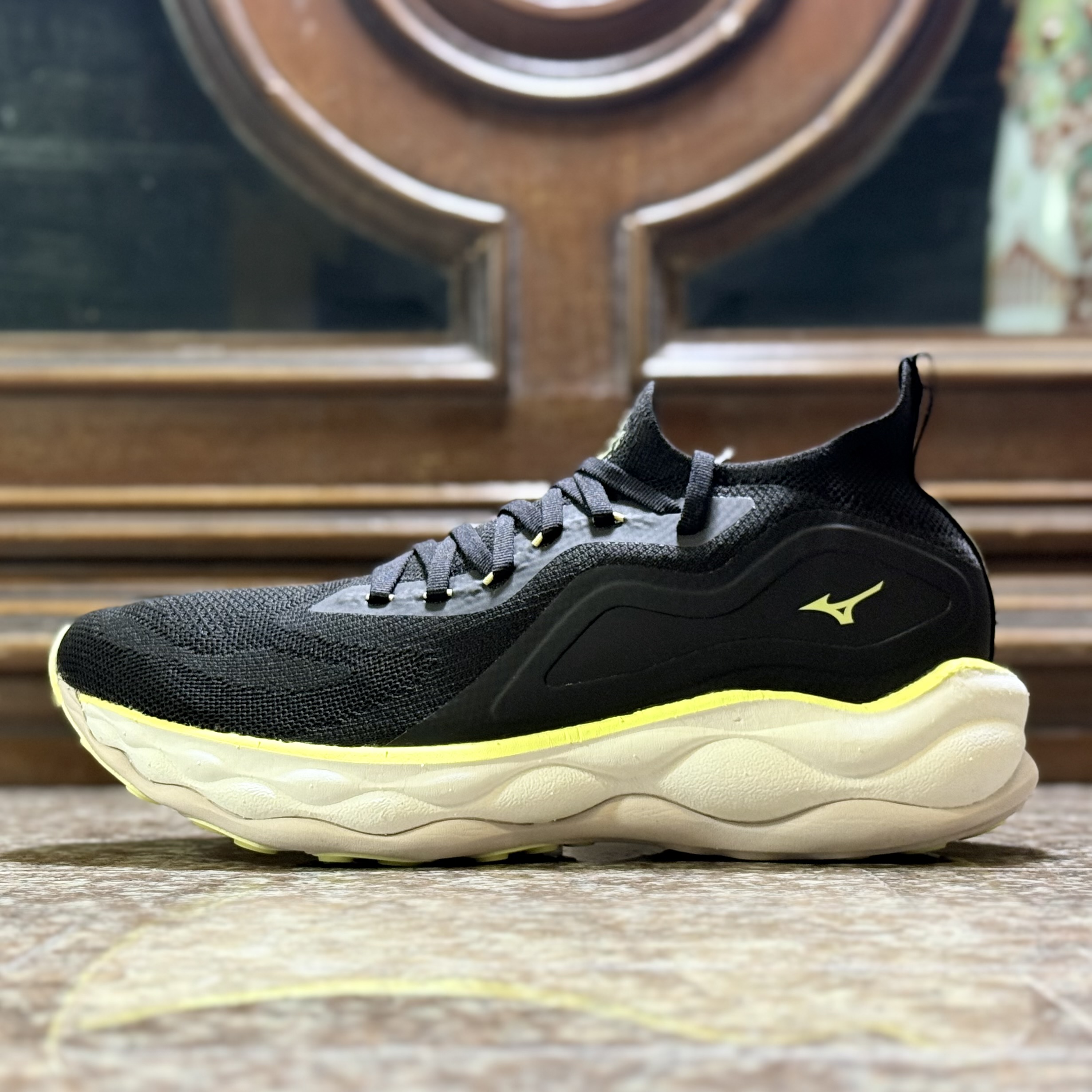 รองเท้าวิ่ง Mizuno Wave Neo Ultra (M9.5/10.5US)