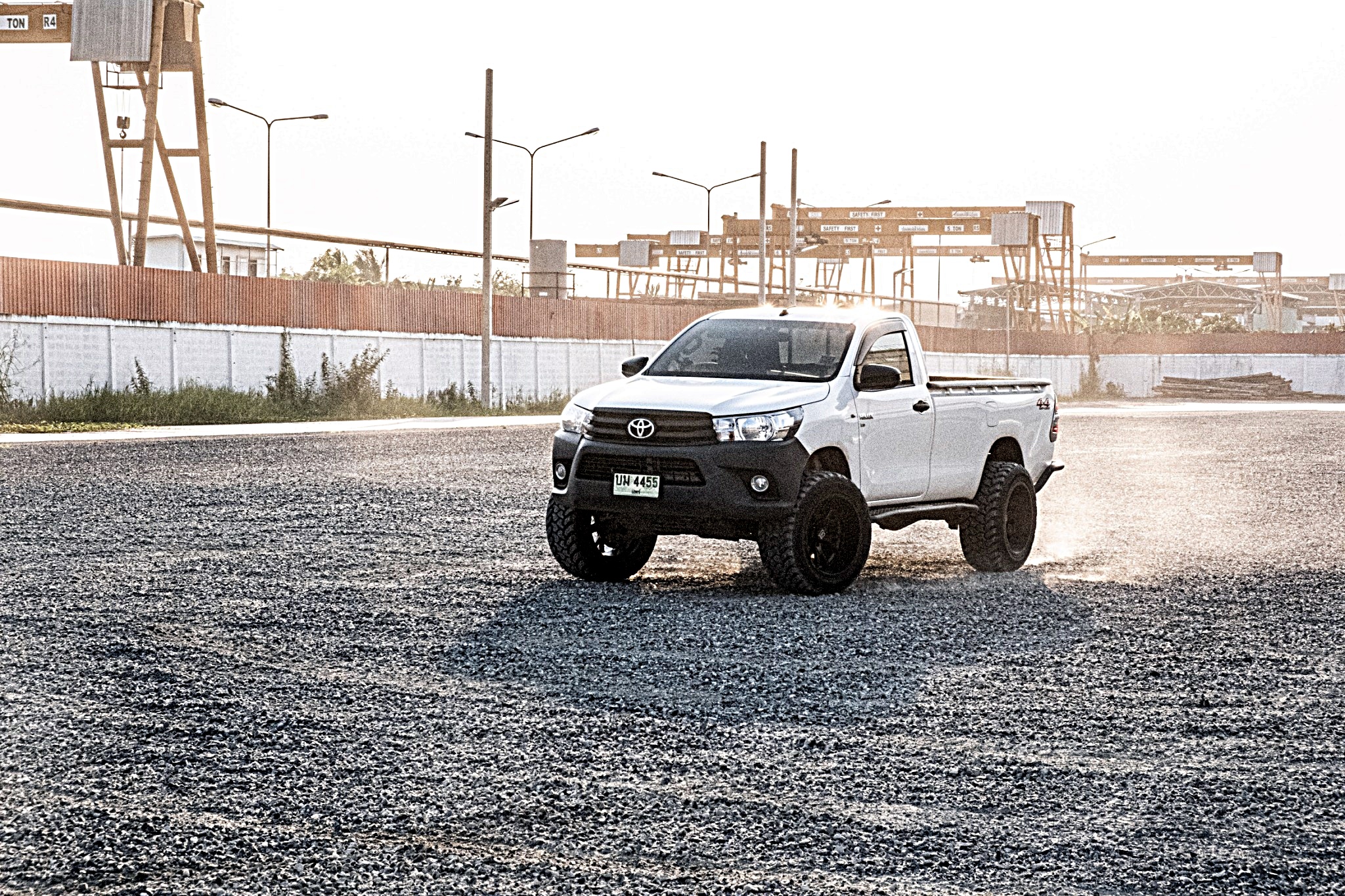 REVO หัวเดียว จองคิวจากแพร่ ทำทรงเมกาที่ STEP9