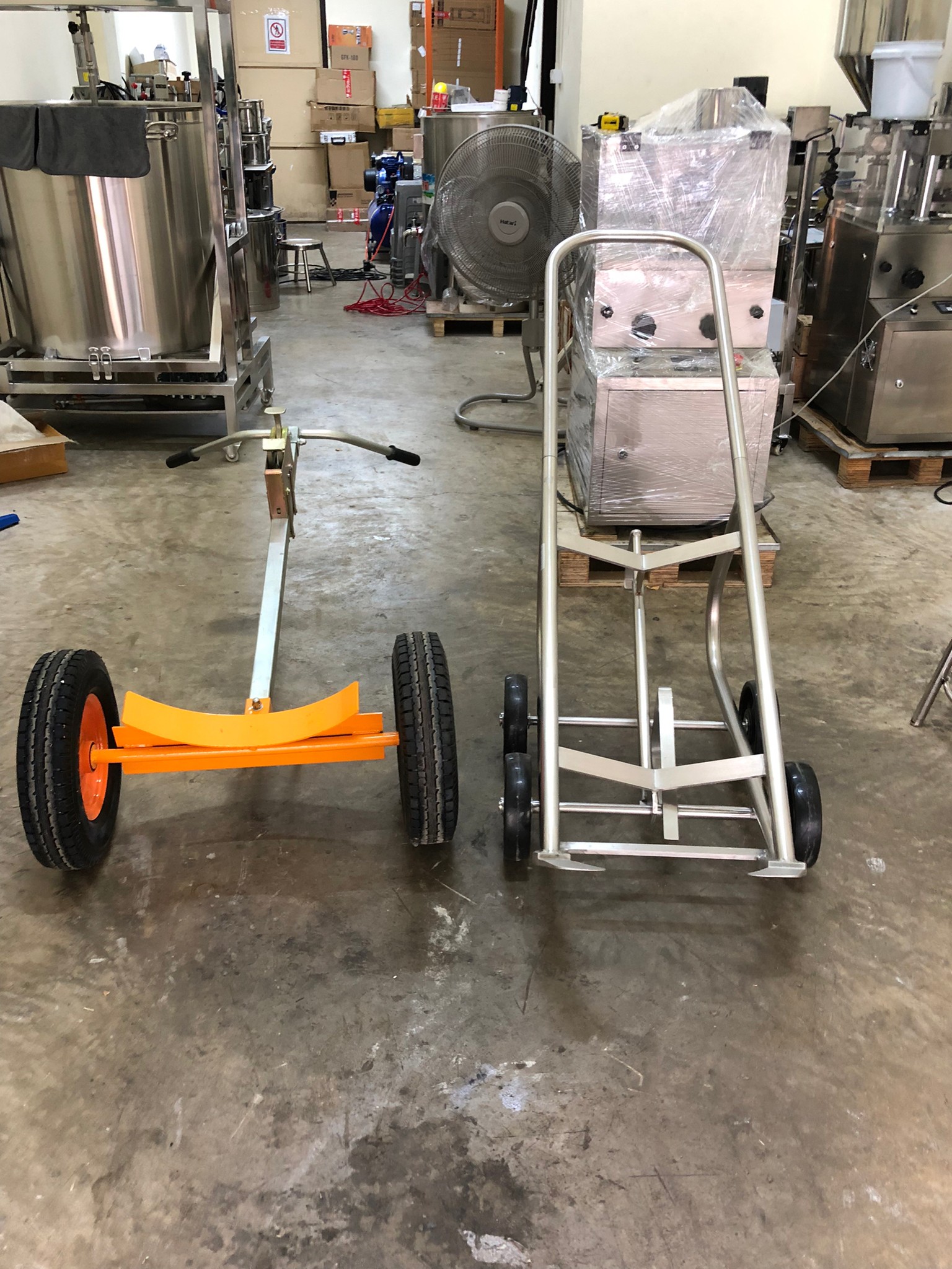 รถเข็นอเนกประสงค์ถังเคมี 200ลิตร พร้อมเท่ลงได้ในตัว 4 ล้อ DF20