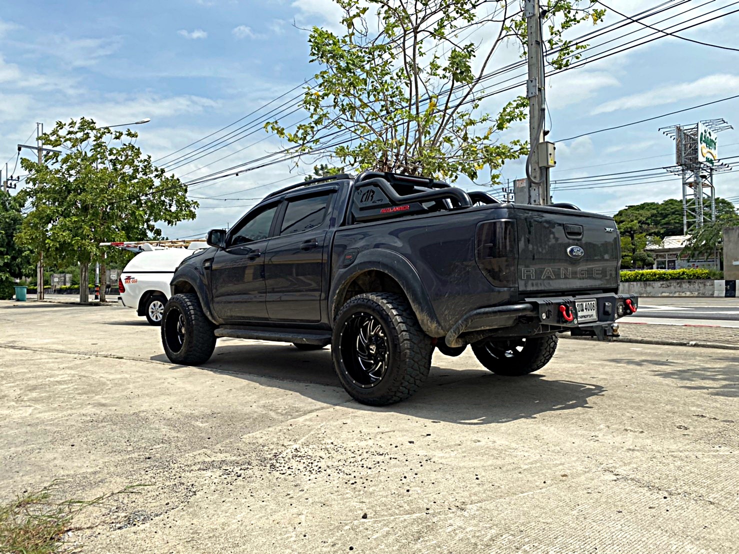 FORD จัดชุดใหม่ ทรงเมกาที่ STEP9