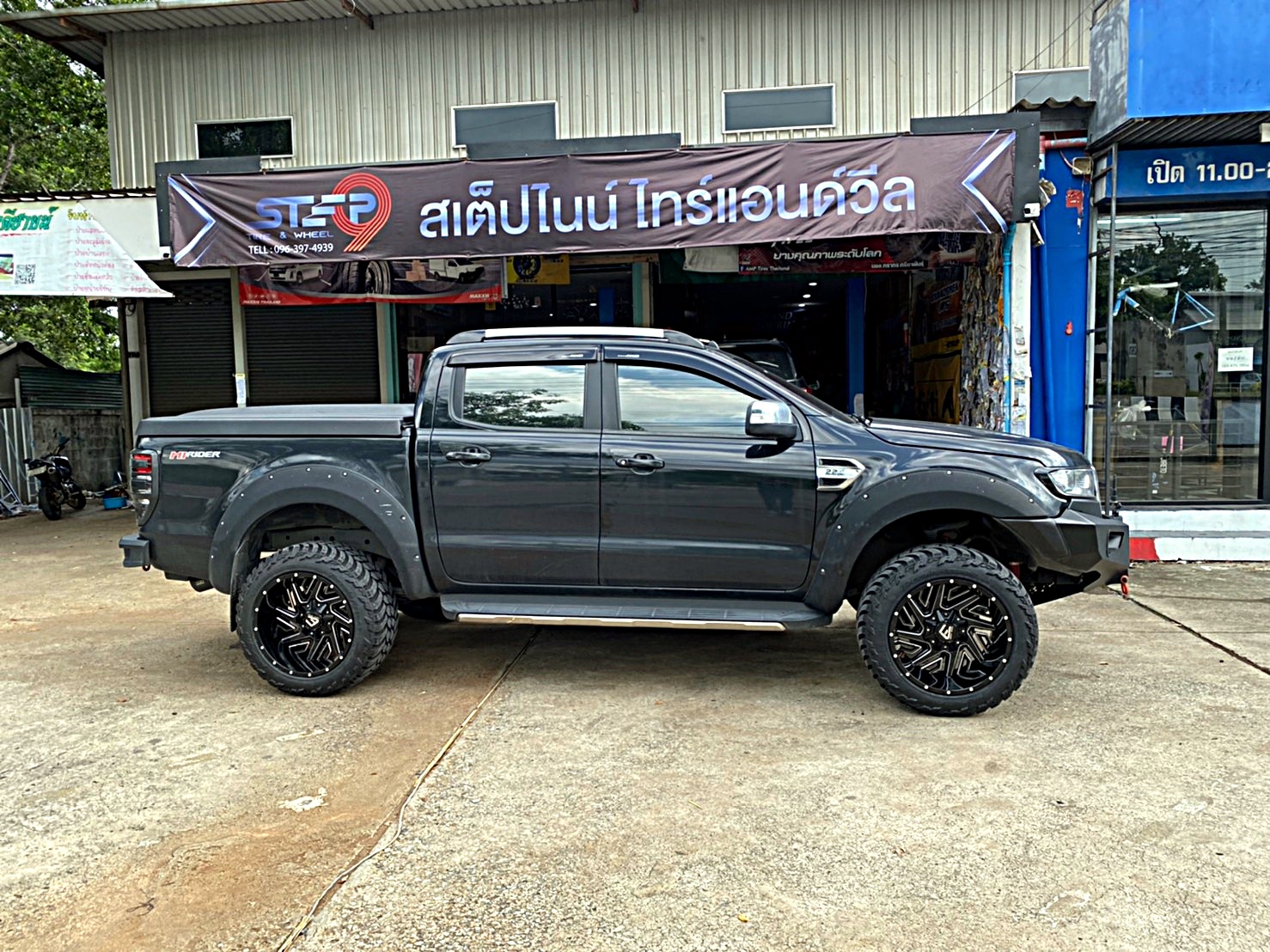 FORD RANGER ล้อ ยาง ทรงเมกา ที่ STEP9