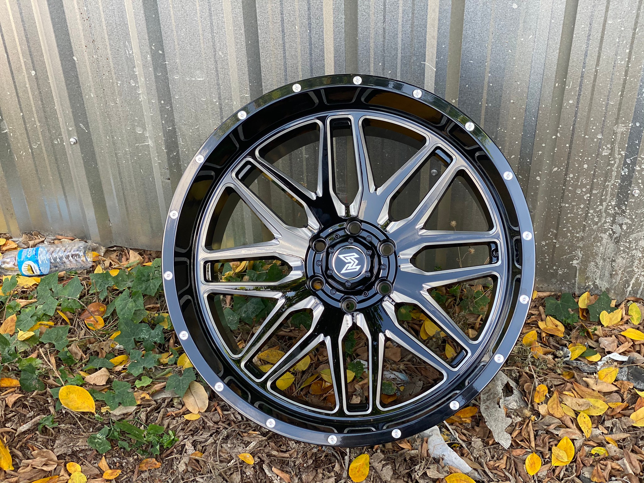 MAGNETIC 22x12 ET-44 CROSSWIND MT 33/12.5R22