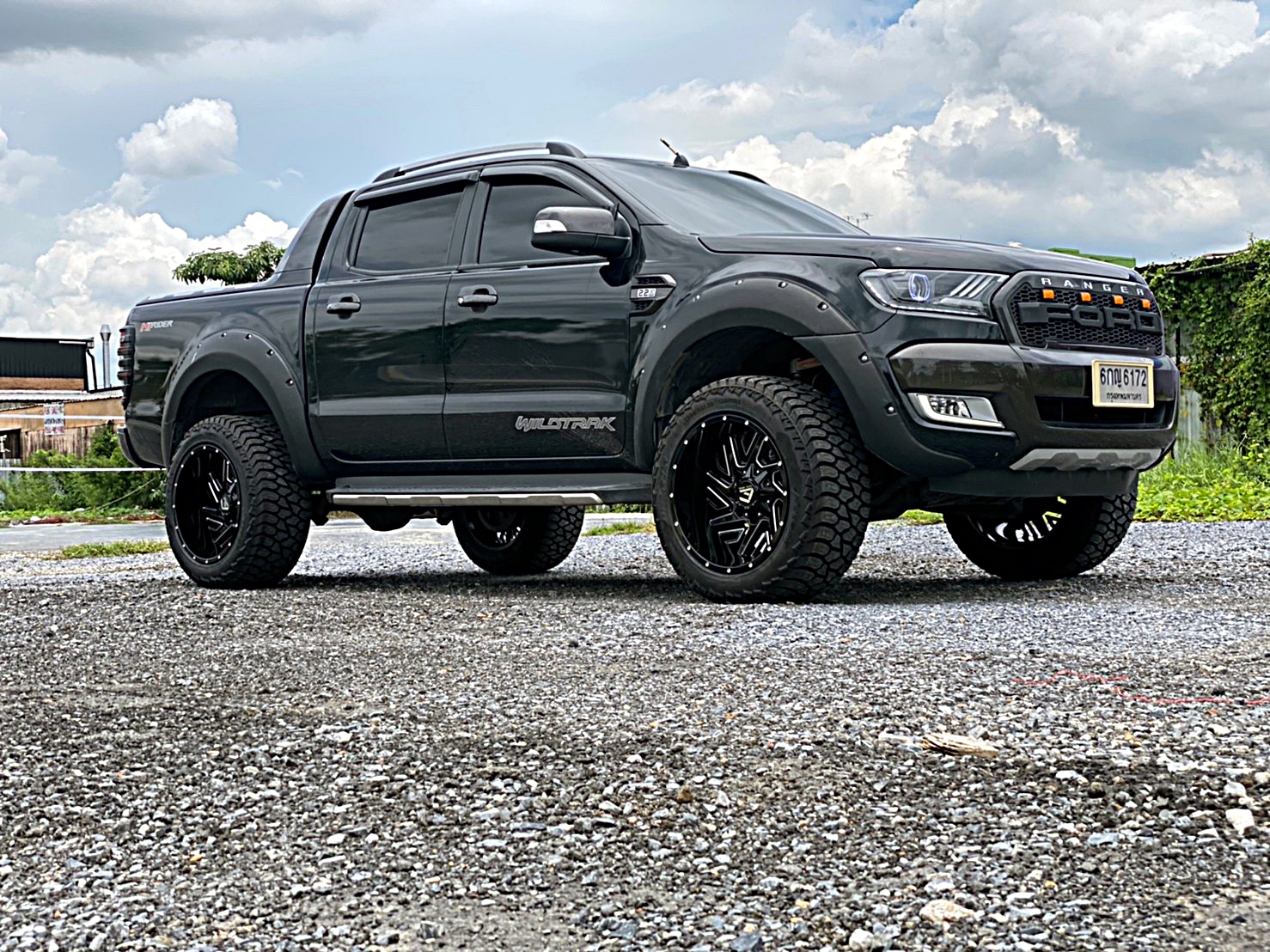 FORD WILDTRAK จัดทรงเมกาที่ STEP9
