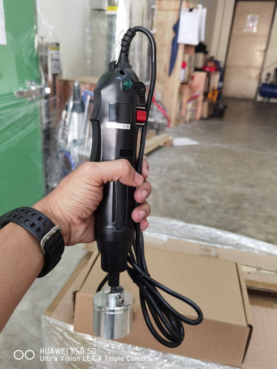 🌈12507 เครื่องปิดฝาขวดไฟฟ้า แบบมือถือ (10-50mm) 6 ชิ้น+ที่แขวน รุ่น SF-1550 หมุนฝา