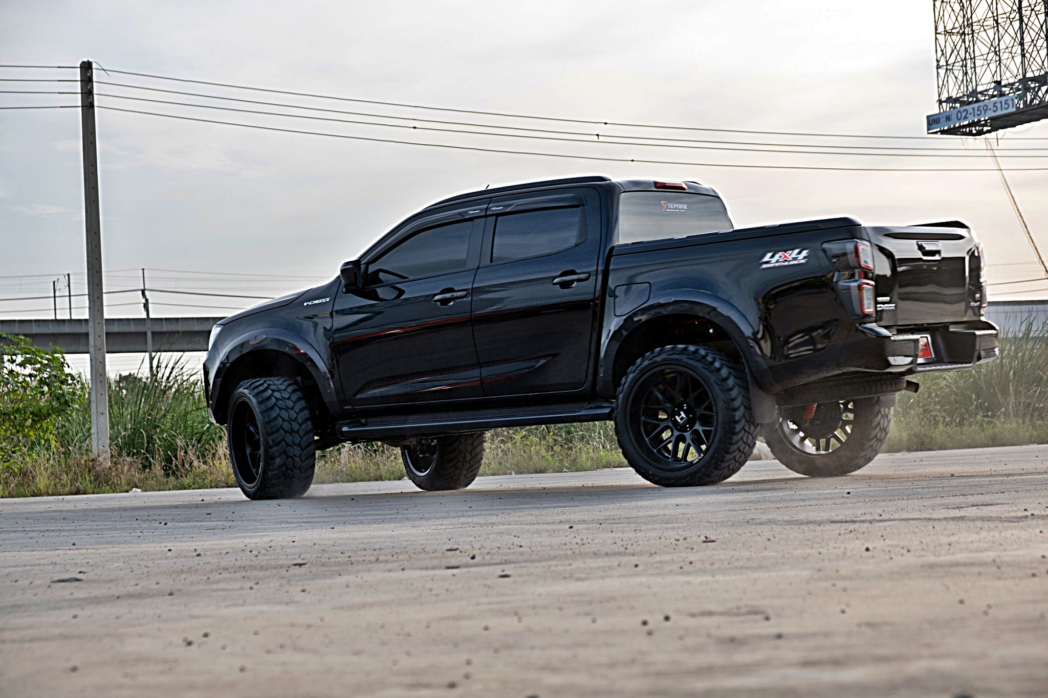 ล้อแท้ HOSTILE H120 ขอบ22 ใส่ D-MAX