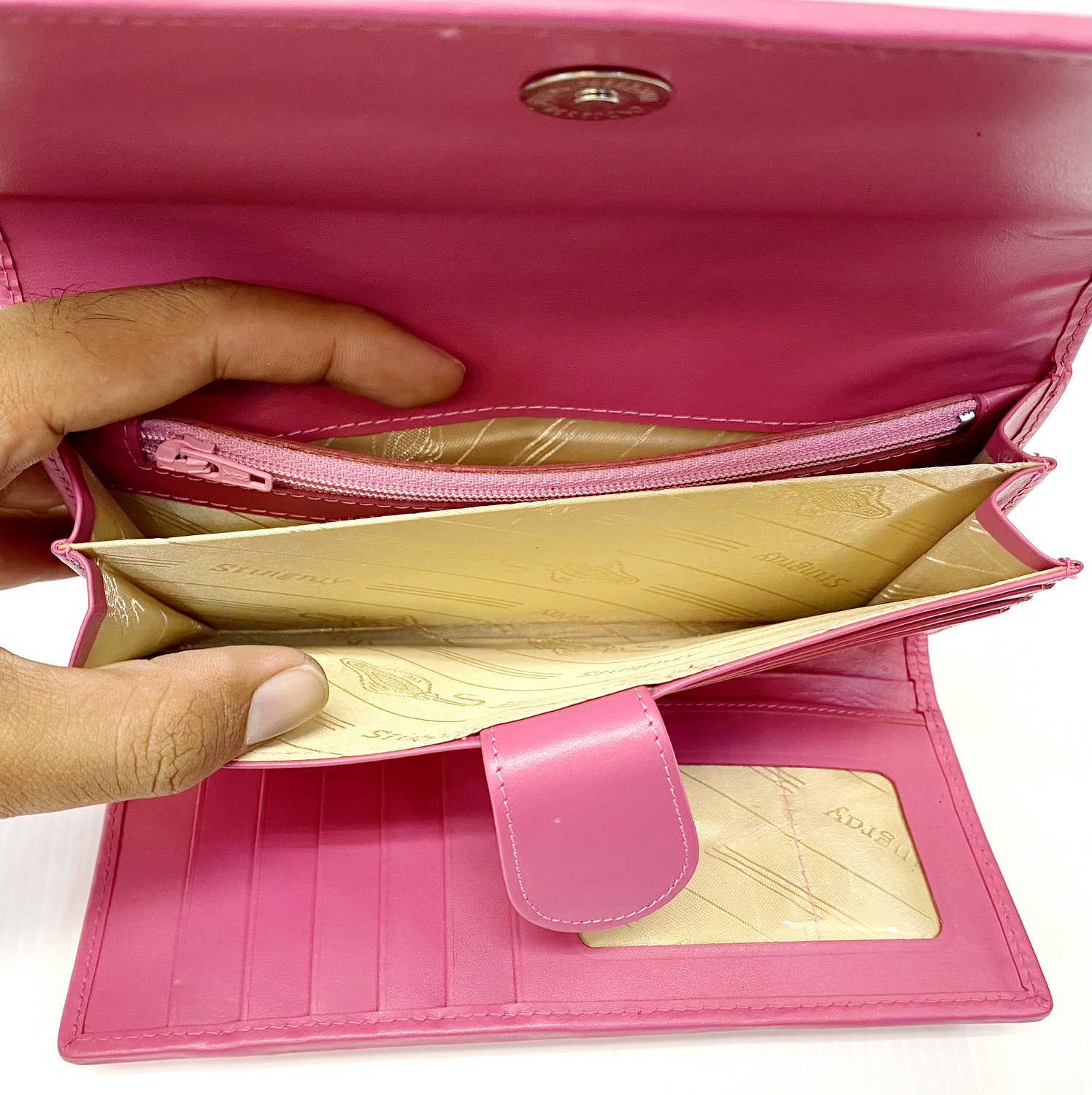 กระเป๋าสตางค์หนังปลากระเบนแท้ 3พับยาว ปลากระเบนหนาม สีชมพู