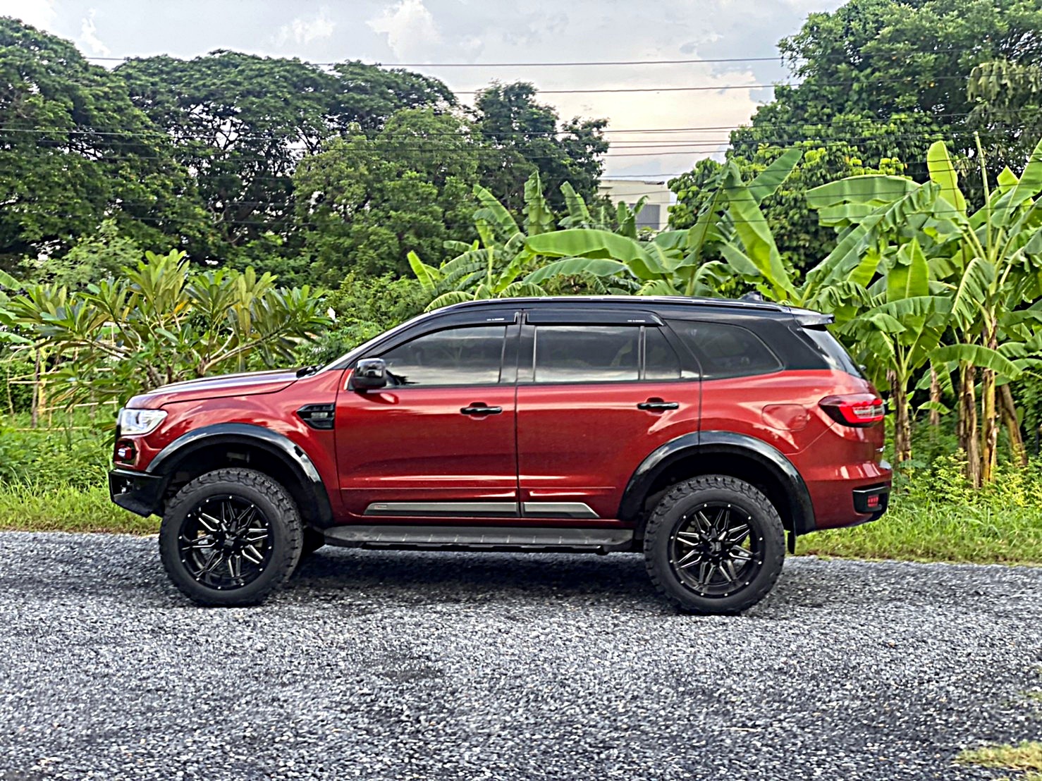 FORD EVEREST จัดทรงเมกาที่ STEP9