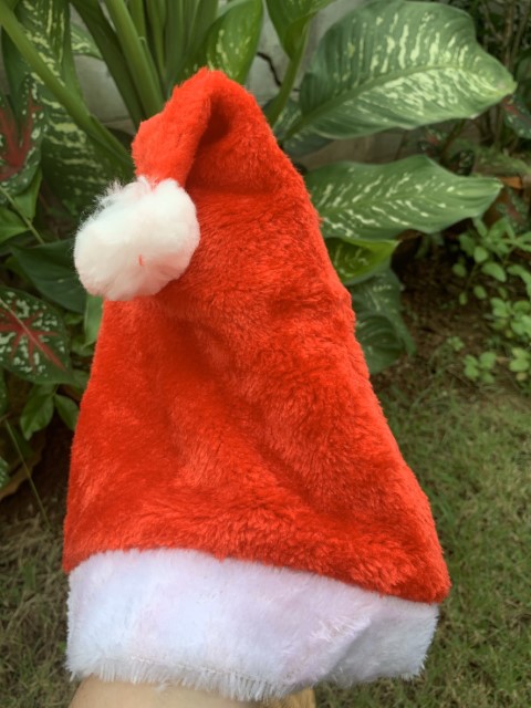 หมวกซานต้าแซนตี้ สีแดงกำมะหยี่