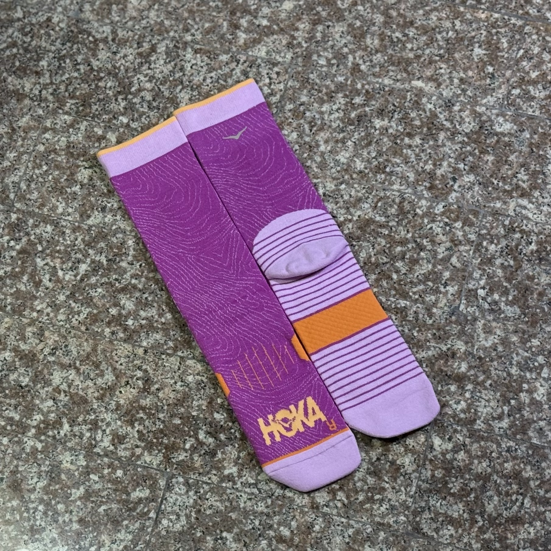 ถุงเท้าวิ่ง HOKA Running Crew Socks ‘SUMMER’ #แพค1คู่ (S,M,L)
