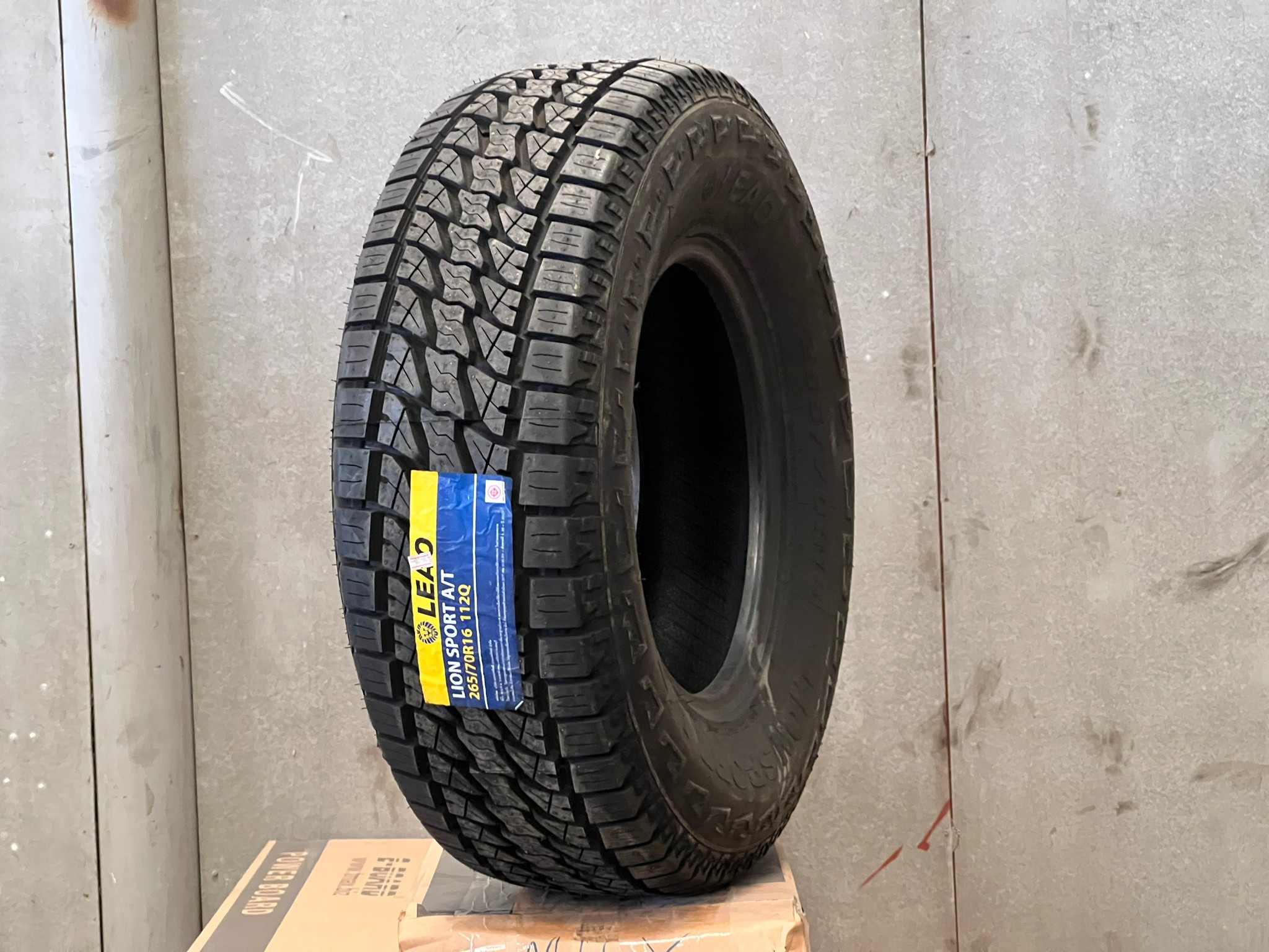 ยาง LEAO 265/70-16 AT ราคาถูกที่ STEP9