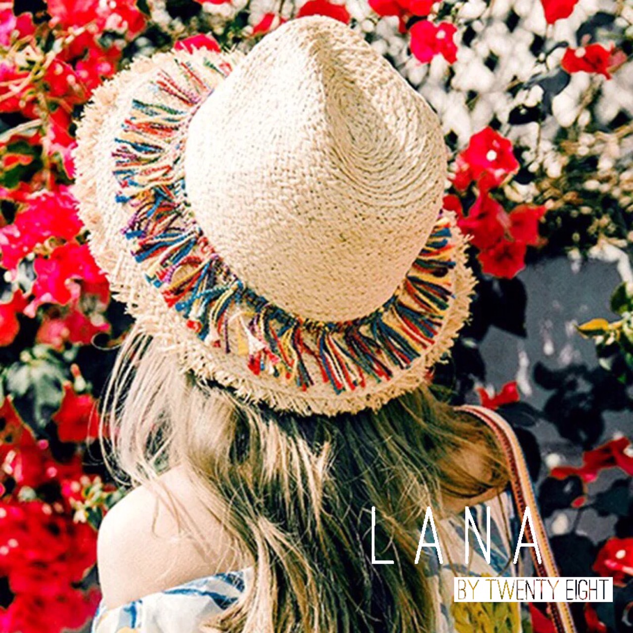 หมวกสานแต่งพู่