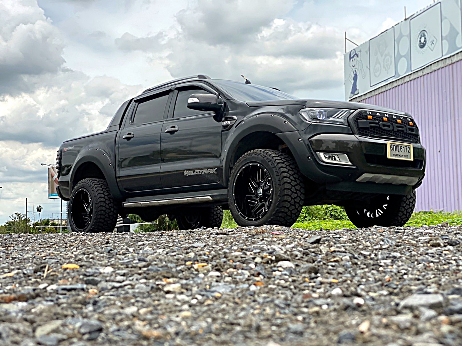 FORD WILDTRAK จัดทรงเมกาที่ STEP9