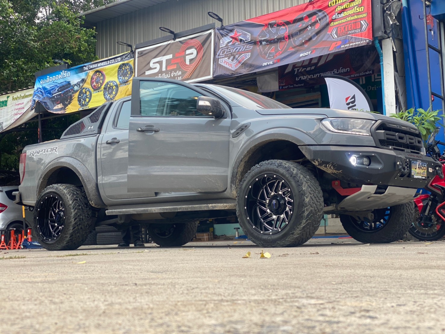 FORD RAPTOR จากสระบุรี จัดล้อออฟโหดๆๆ ที่ STEP9