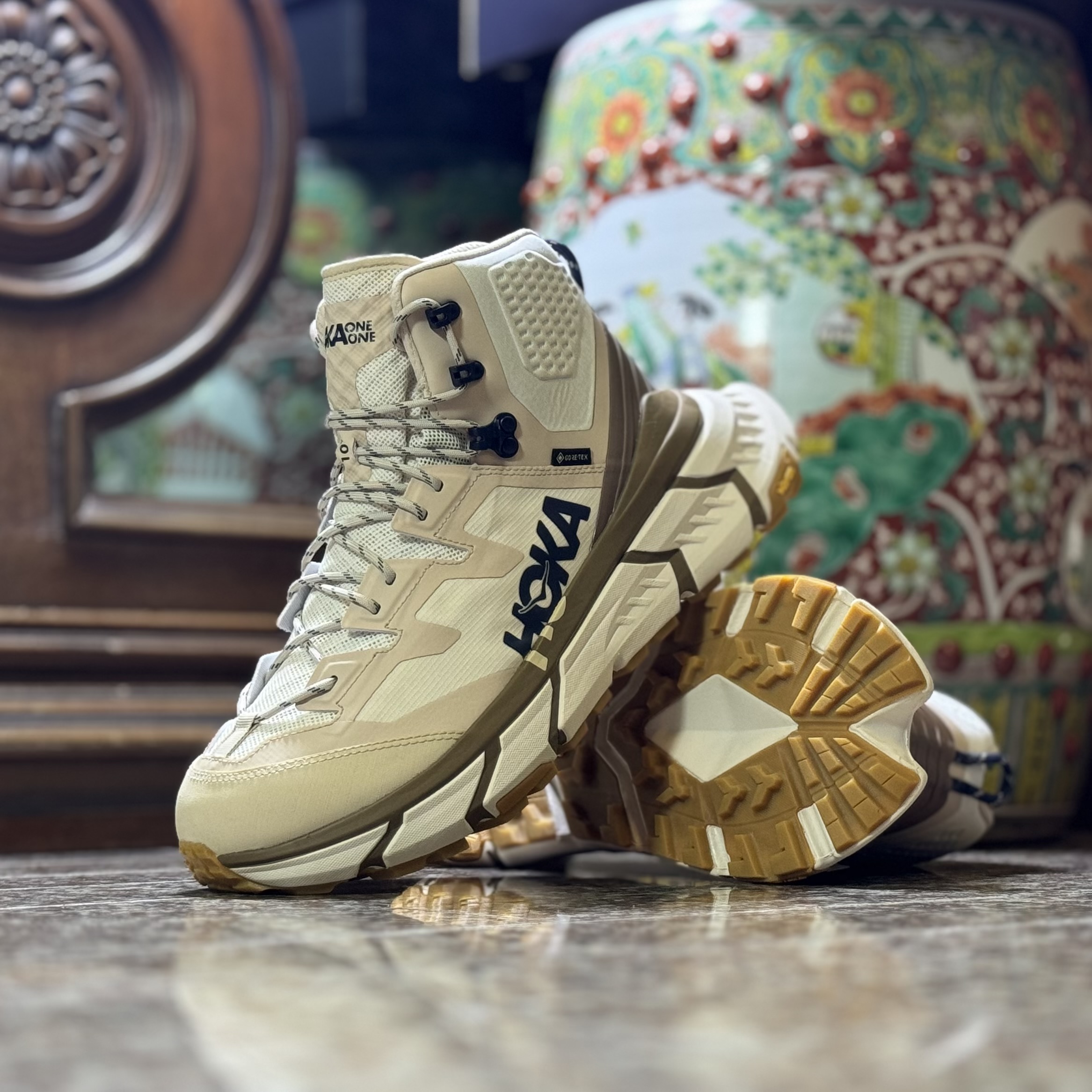 รองเท้าเดินป่า HOKA TenNine Hike GTX ‘Shifting Sand’ (M9.5/10.5/11US)