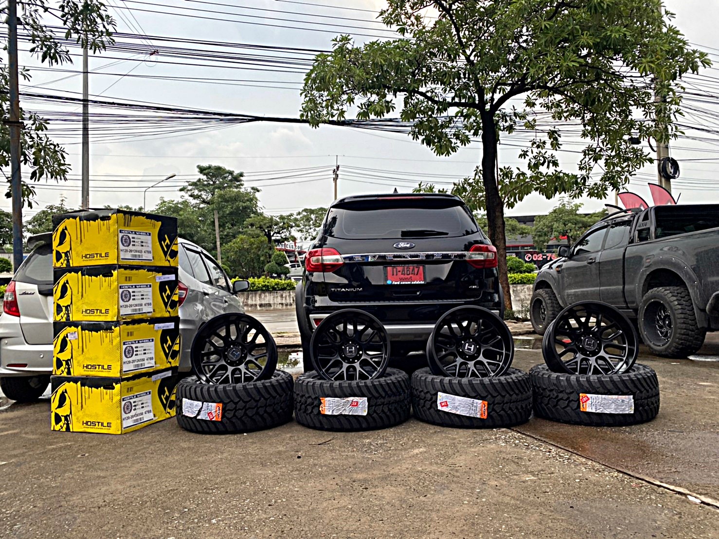 FORD EVEREST ทรงเมกา ล้อ HOSTILE H120 โคตรหล่อ