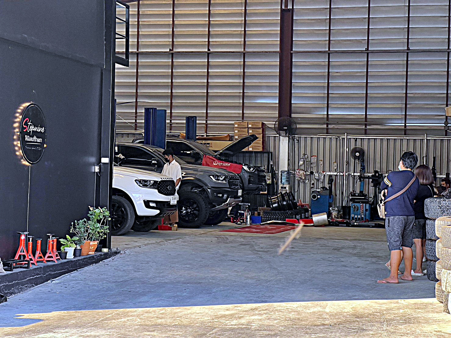 FORD RAPTOR ล้อยาง ทรงเมกา ที่ STEP9