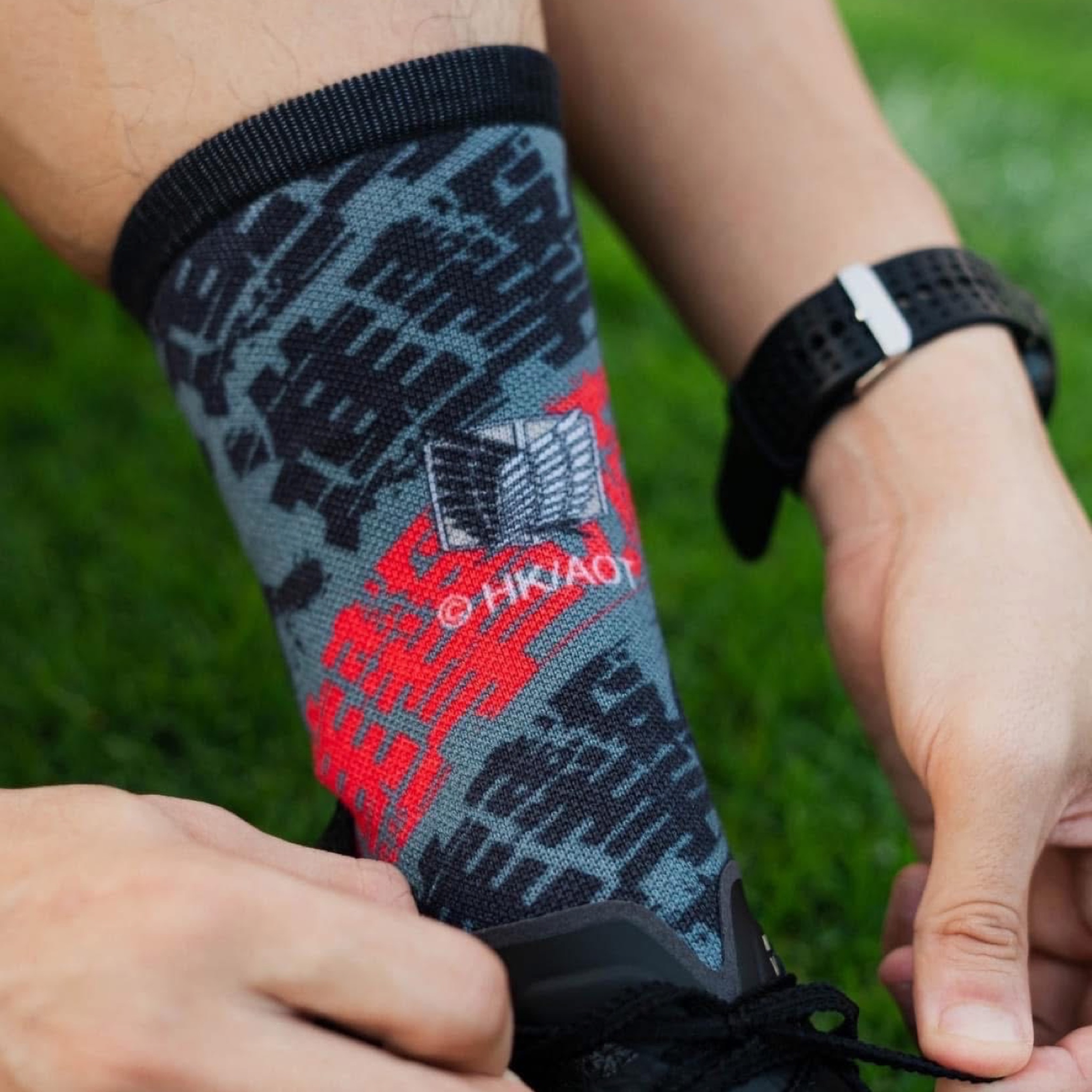 ถุงเท้าวิ่ง Ari X AOT Running Socks LIMITED ‘BLACK’