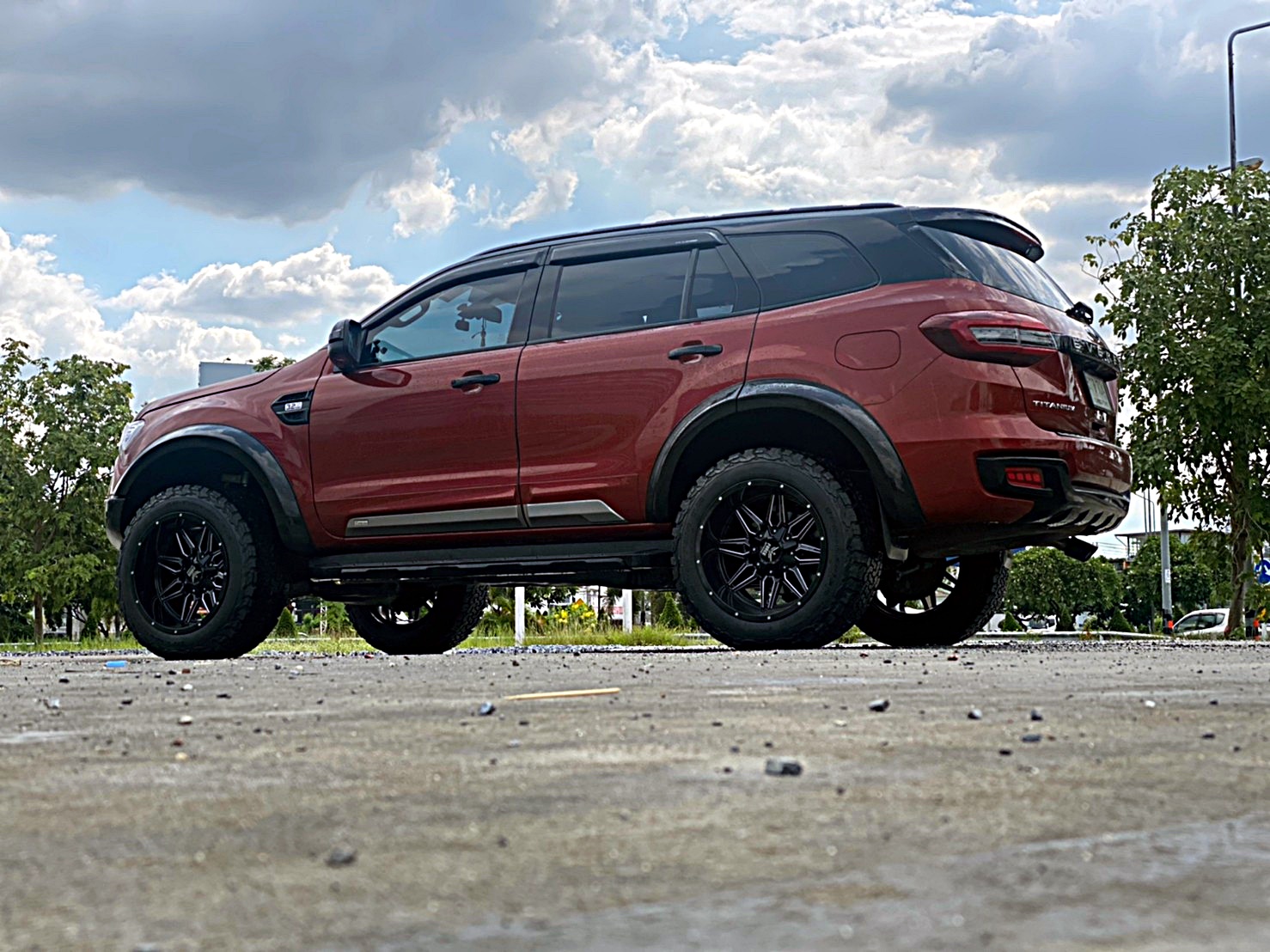 FORD EVEREST จัดทรงเมกาที่ STEP9