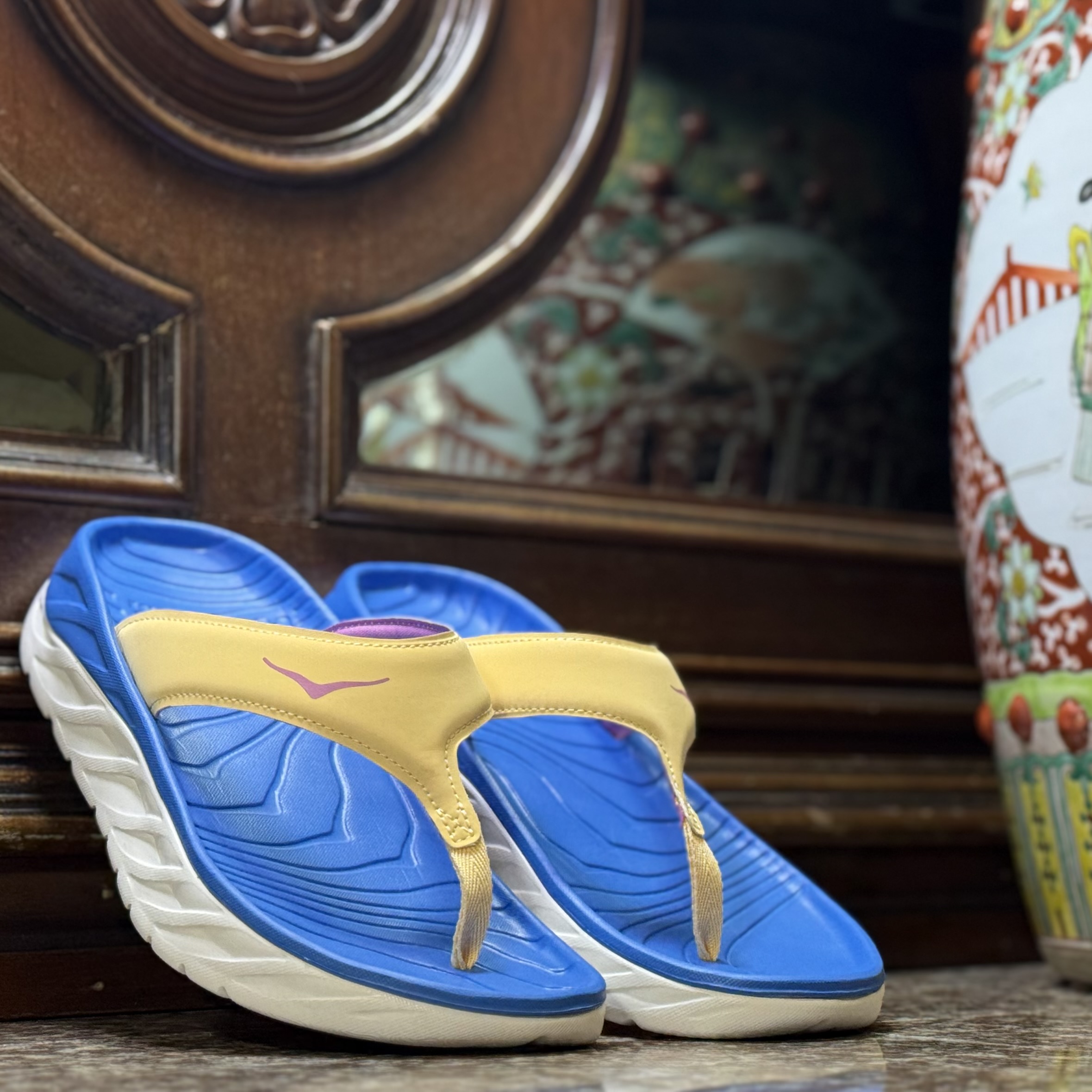 รองเท้า HOKA Ora Recovery Flip ‘Impala Sky’ (M9US)