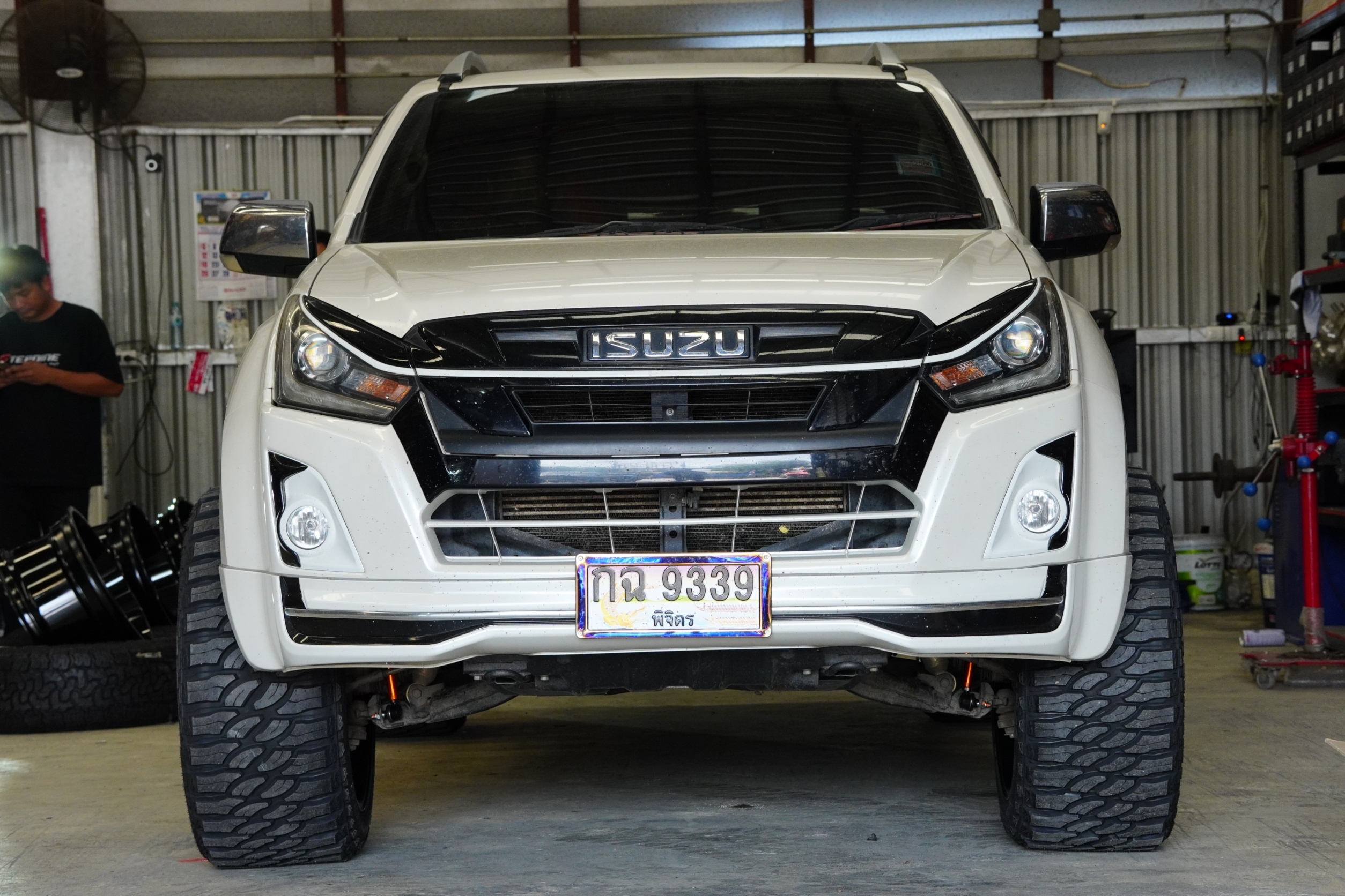 ชุดเเต่ง ISUZU D-MAX V-CROSS 4X4