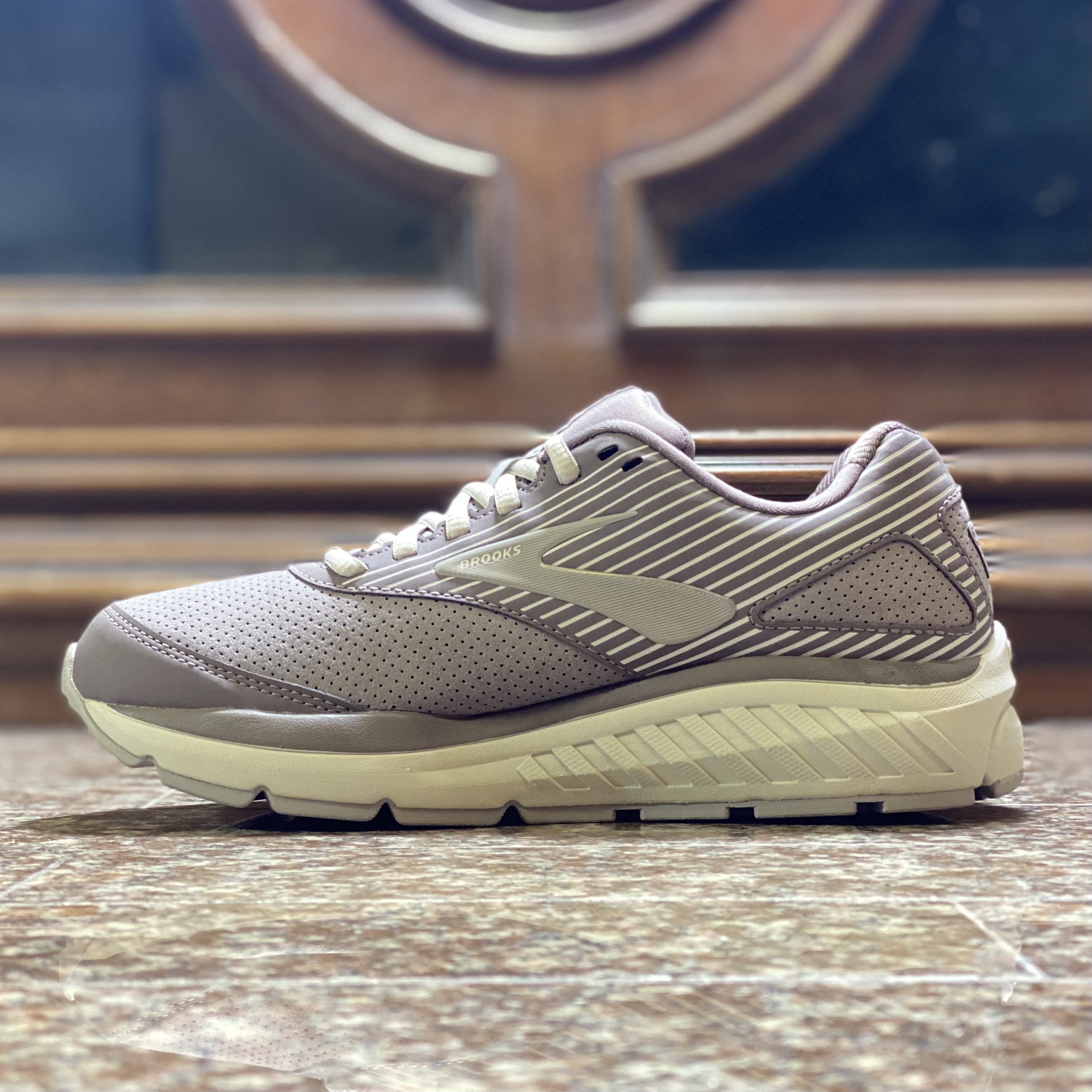 รองเท้า Brooks Addiction Walker 2 ‘LIMITED’ #มือ2 (W10US)