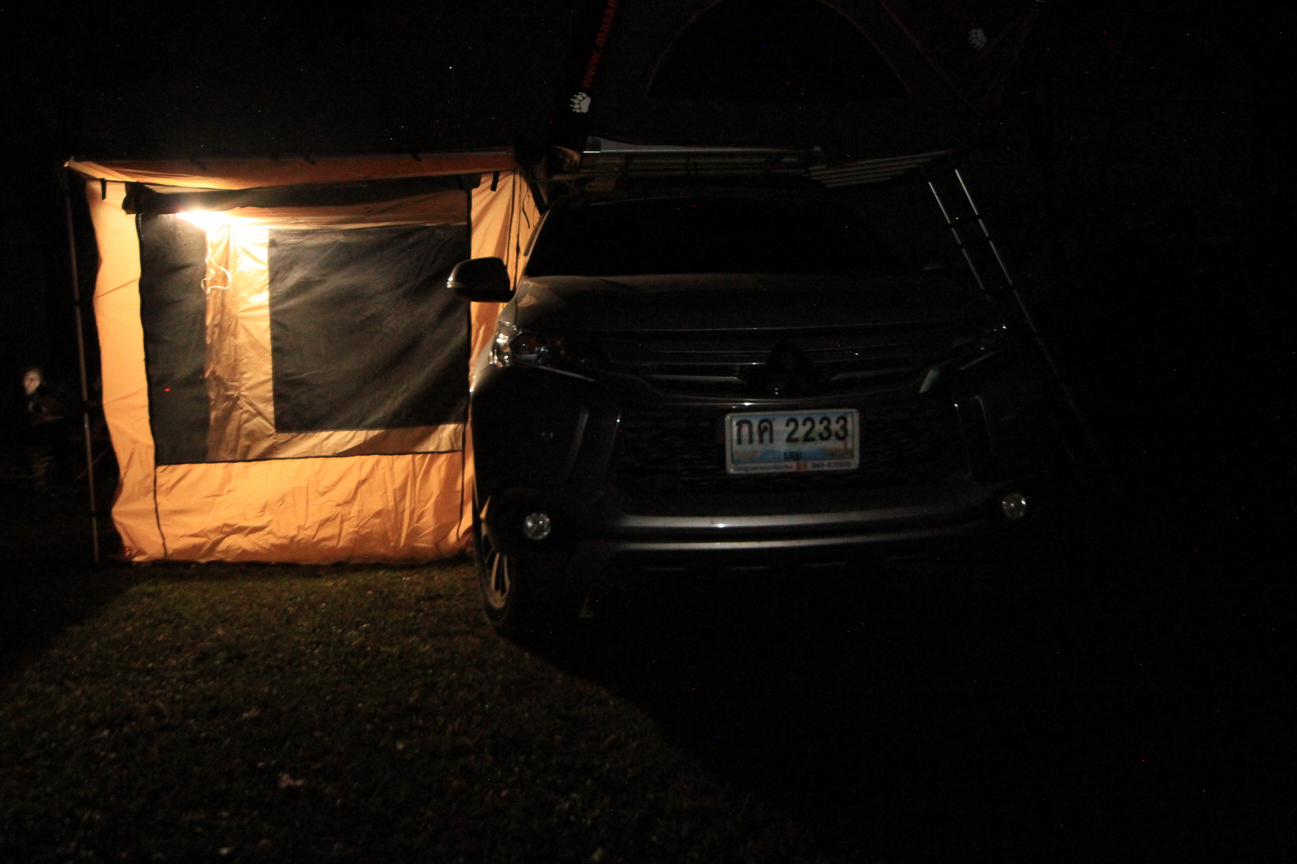 ห้องข้างพร้อมพื้น 2*2 เมตร