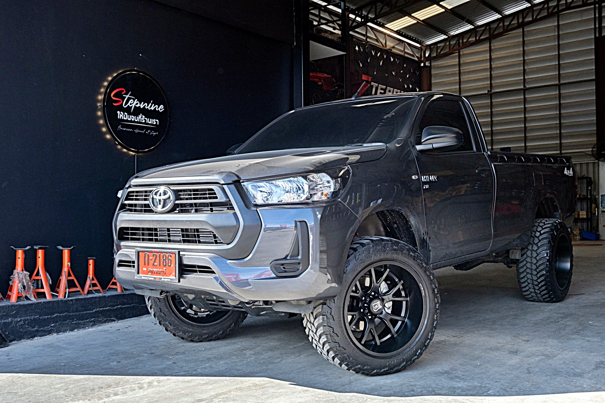 #TOYOTA_REVO_หัวเดียว จองคิวมาจากสุพรรณบุรี ทำทรงเมกาที่STEP9