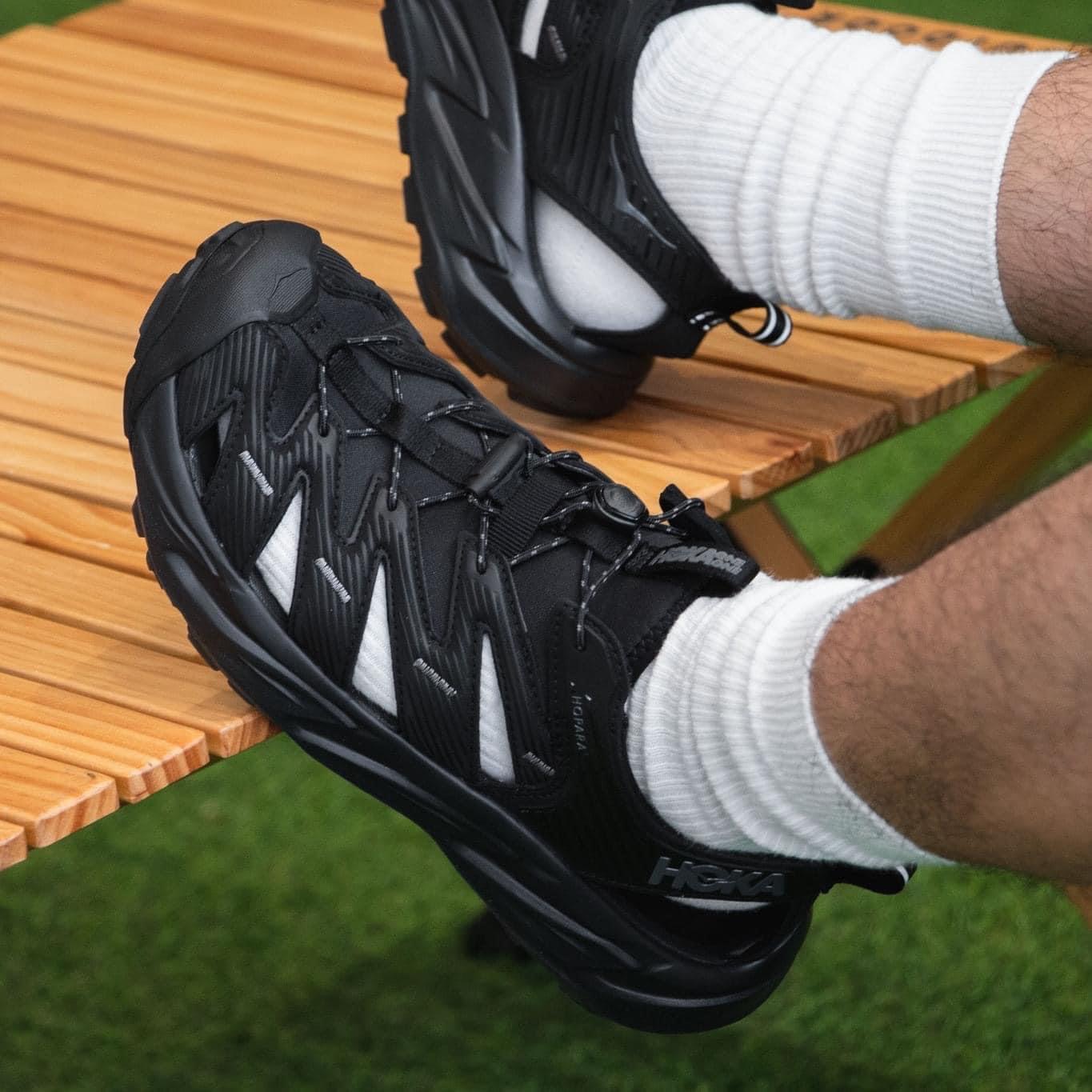 รองเท้า HOKA Hopara ‘TripleBlack‘ (W7.5/8US)