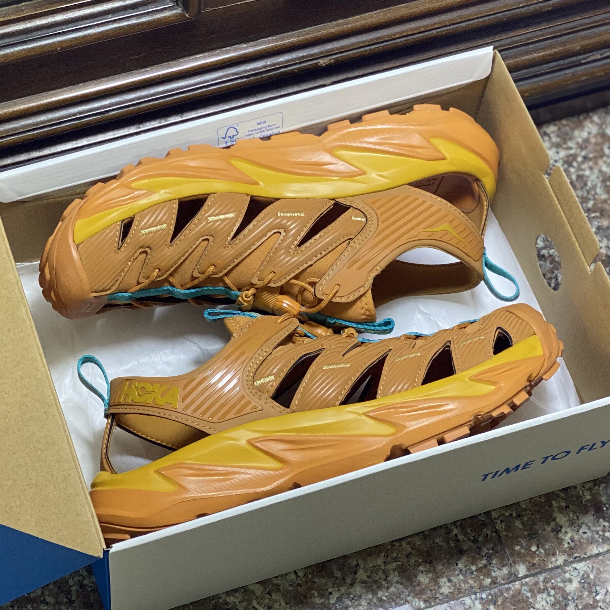 รองเท้า HOKA Hopara ‘Desert’ (M9/10US)