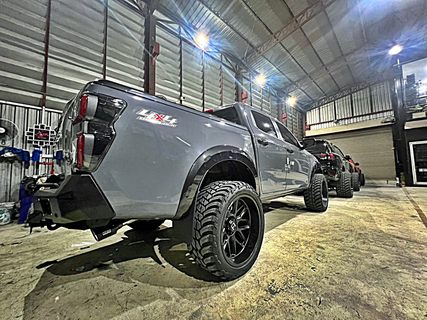 D-MAX ทรงเมกา จัดเต็ม ครบชุดที่ STEP9