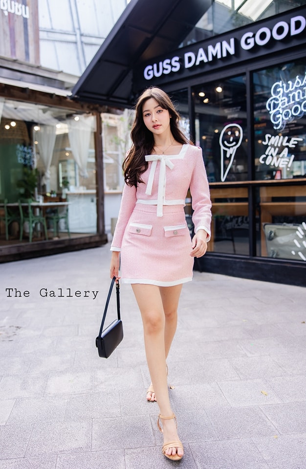 ชุดsetเสื้อและกระโปรง เนื้อผ้าทวิตพรีเมี่ยมสุดๆ สวยครบจบในชุดเดียว ราคาสุดคุ้มมากเวอรรรร์ จะทำงาน/ใส่ไปออกงาน