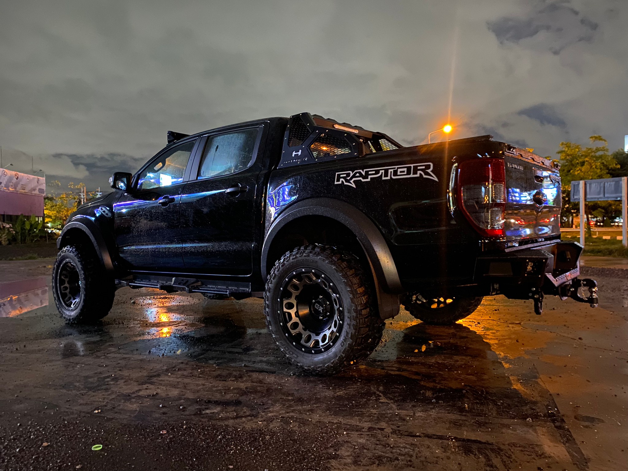 ล้อแท้ XD129 20x10 -24 แนะนำ ยาง Cooper sttpro 305/55-20