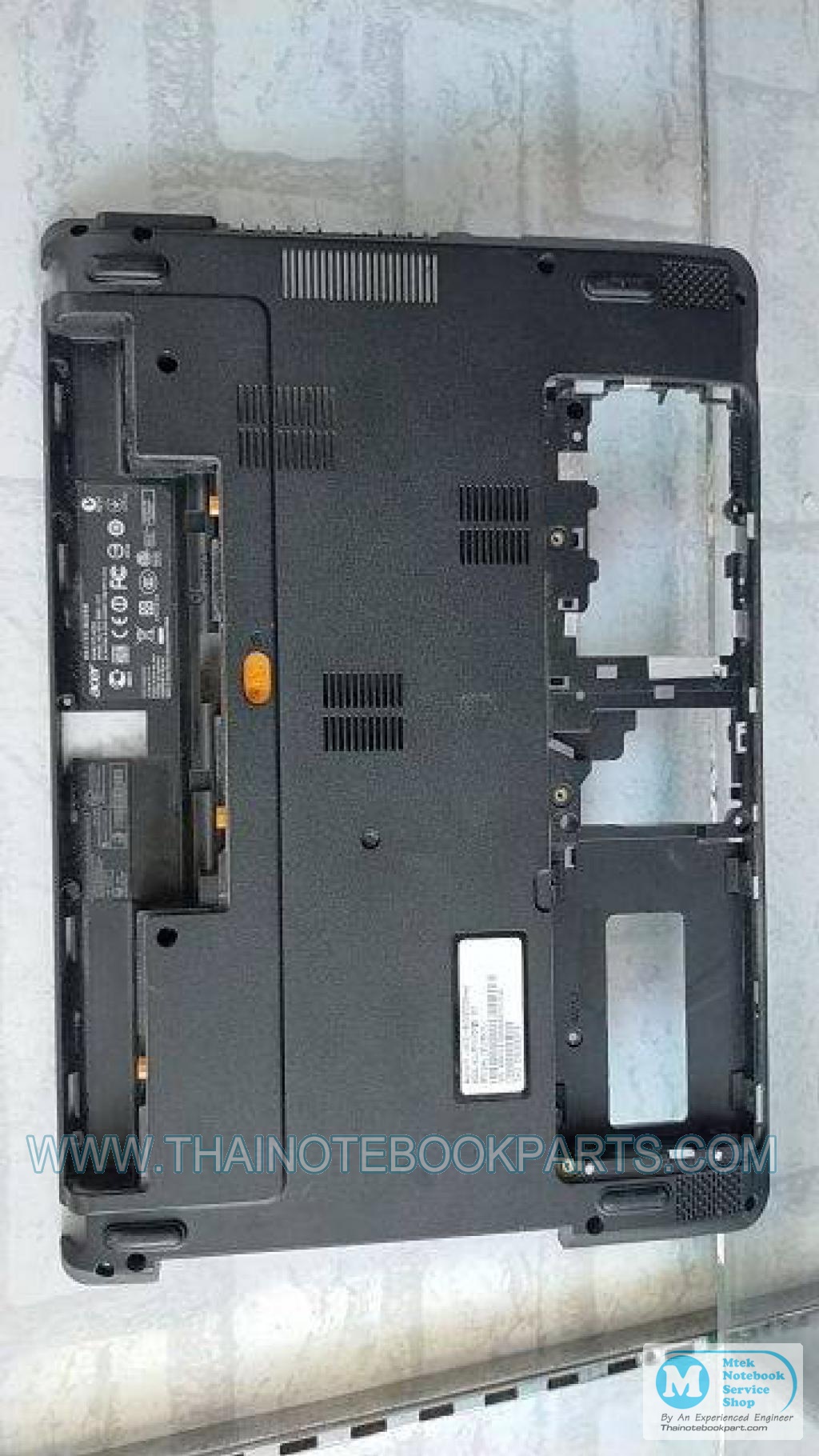 MT01165 บอดี้ล่างโน้ตบุ๊ค Acer Aspire E1-421, E1-431,E1-431G, E1-471 - ZYE38ZQWBATN Notebook Mainboatd Bottom Casing (มือสอง มีตำหนิ ช่องพัดลมระบายความร้อนหัก 2