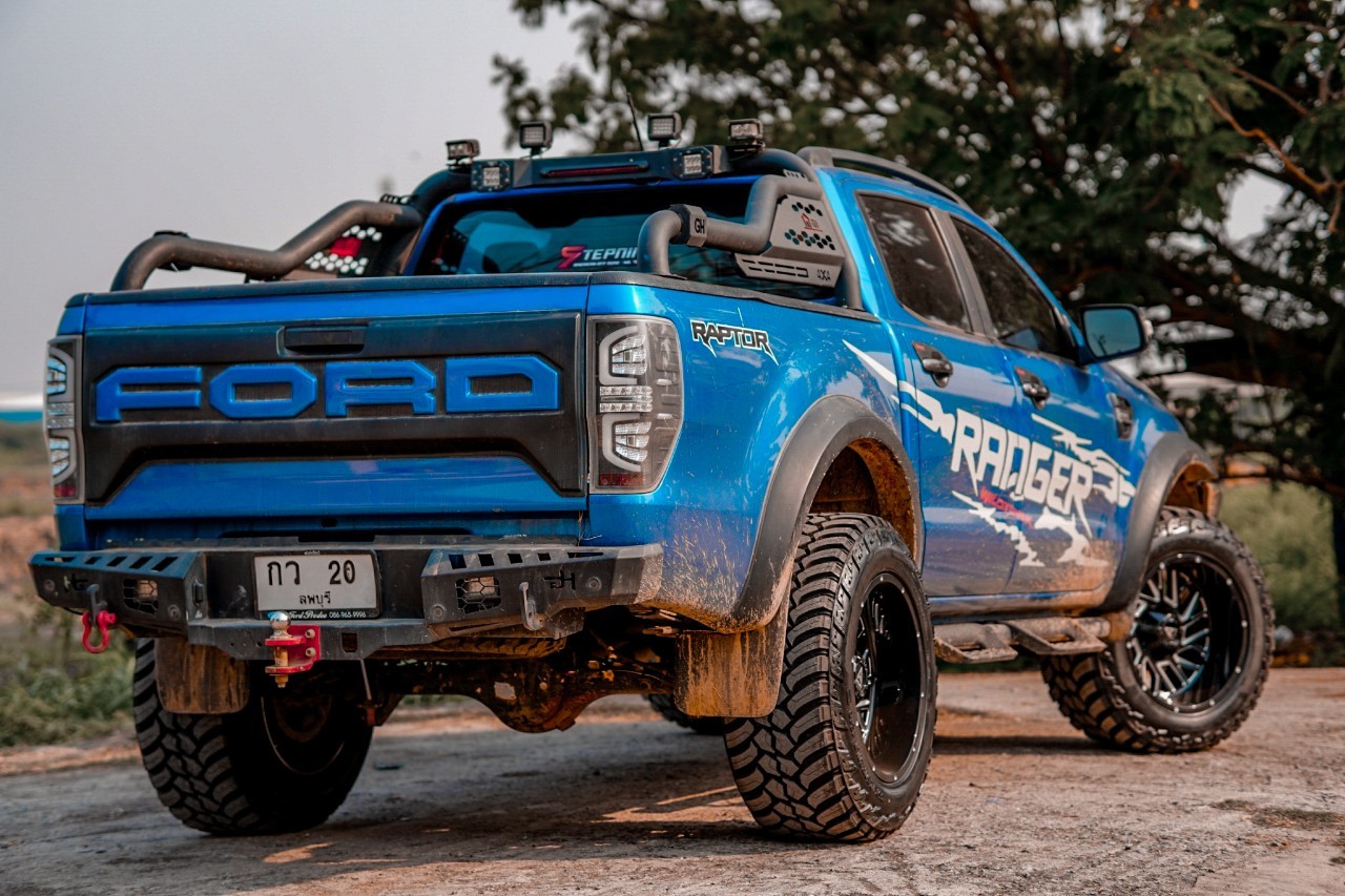 FORD FX4MAX แต่งทรงเมกาที่ STEP9