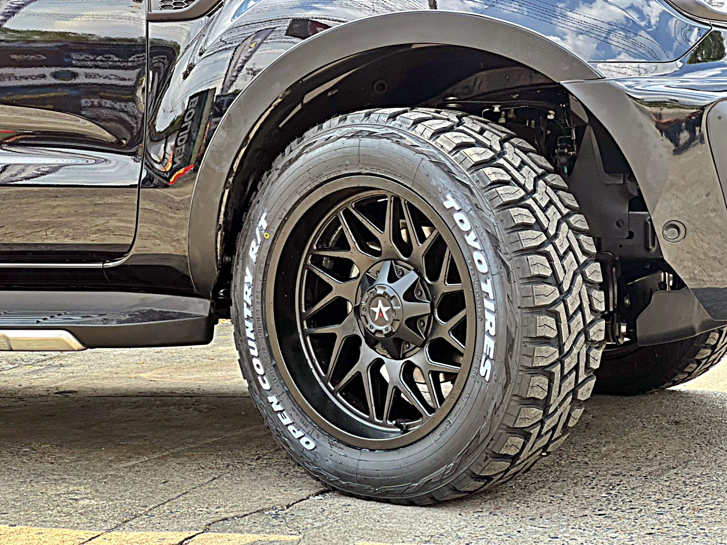 FORD EVEREST ขอบ20 แบบไม่ยก