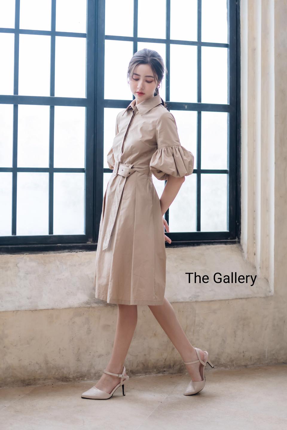 เดรสเชิ้ตสุดเก๋ ใส่ง่ายใส่สบาย จะใส่ทำงาน เดินเล่นช้อปปิ้ง หรือวันพักผ่อนได้หมด ถ้าใครอยากได้ลุคสุดชิลล์แต่ไม่ทิ้งลายสาวสายแฟ ขอบอกเลยชุดนี้ห้ามพลาด