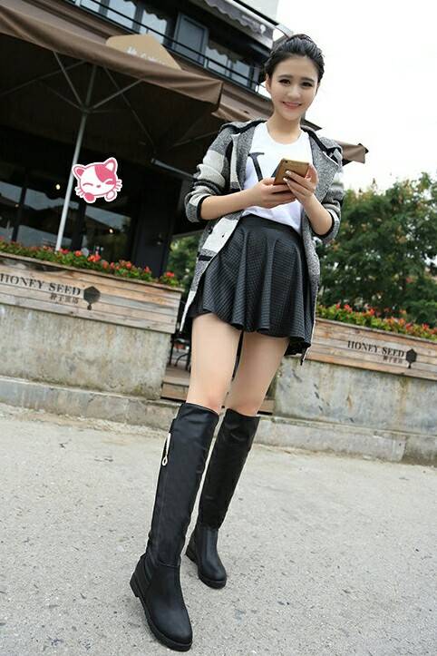 รองเท้าบู้ทสูงแฟชั่น