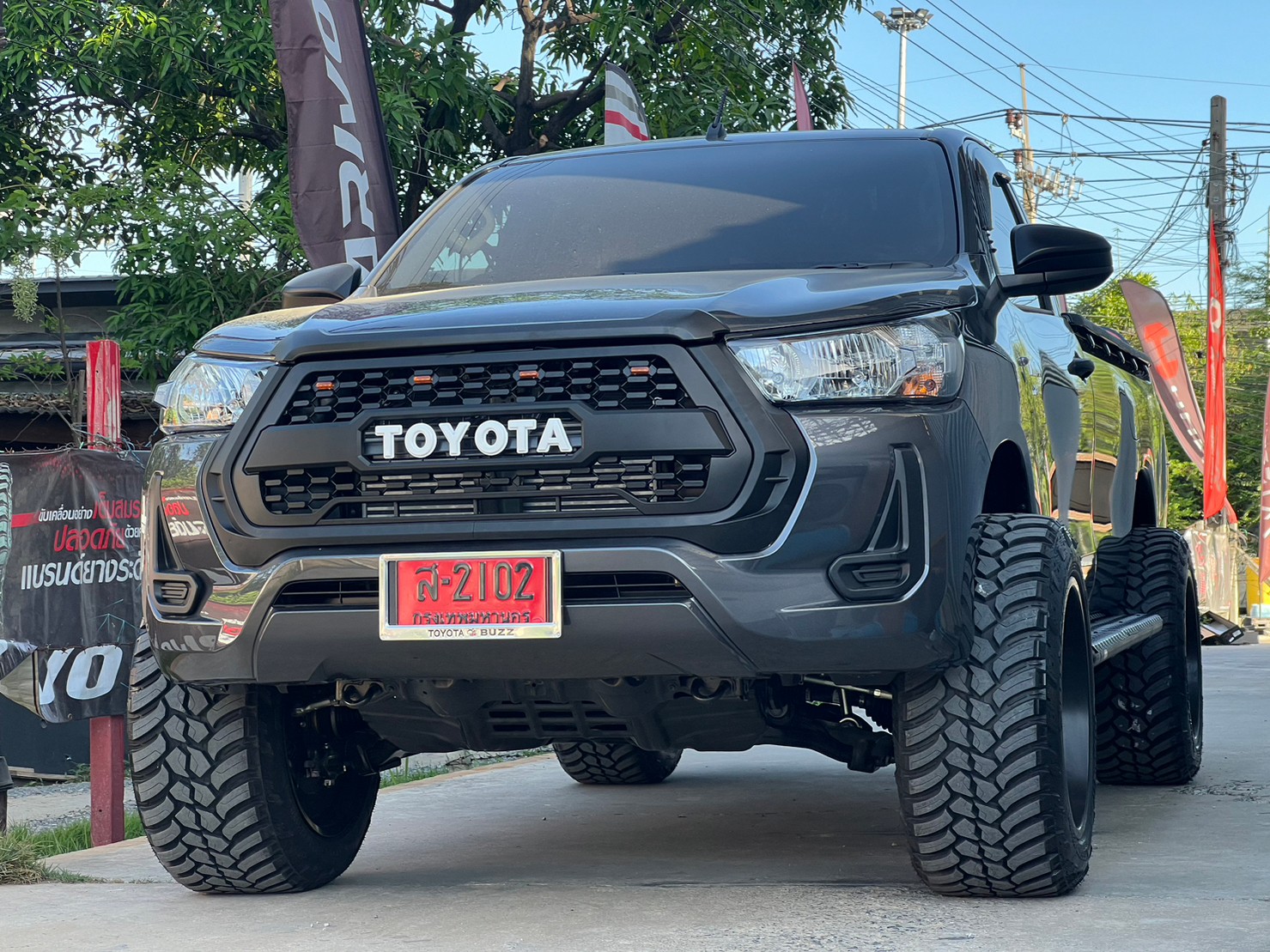 TOYOTA REVO หัวเดียว ทรงเมกา ที่ STEP9