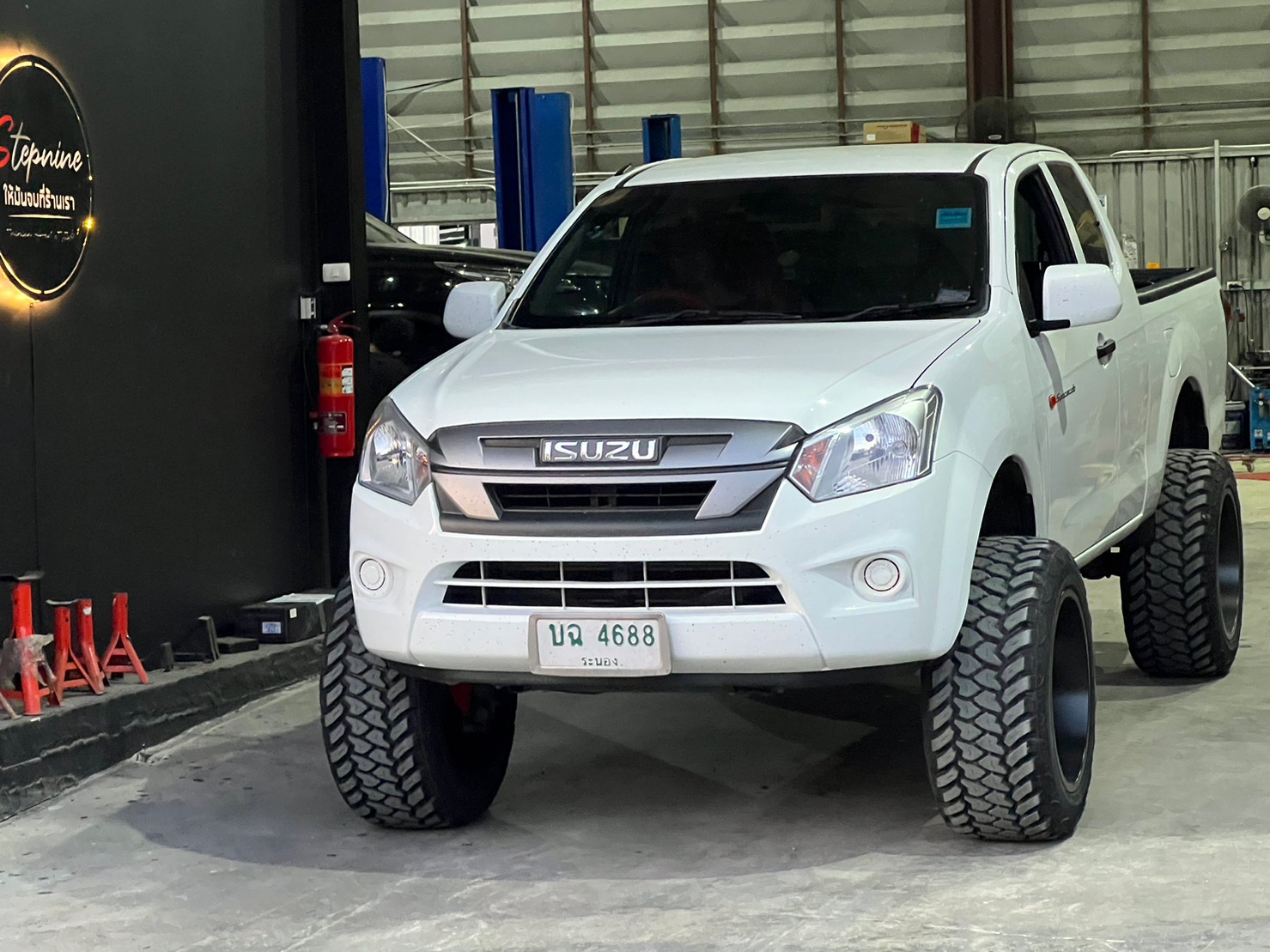 D-MAX ตัวเตี้ย ทำให้เป็นตัวสูง ทรงเมกา